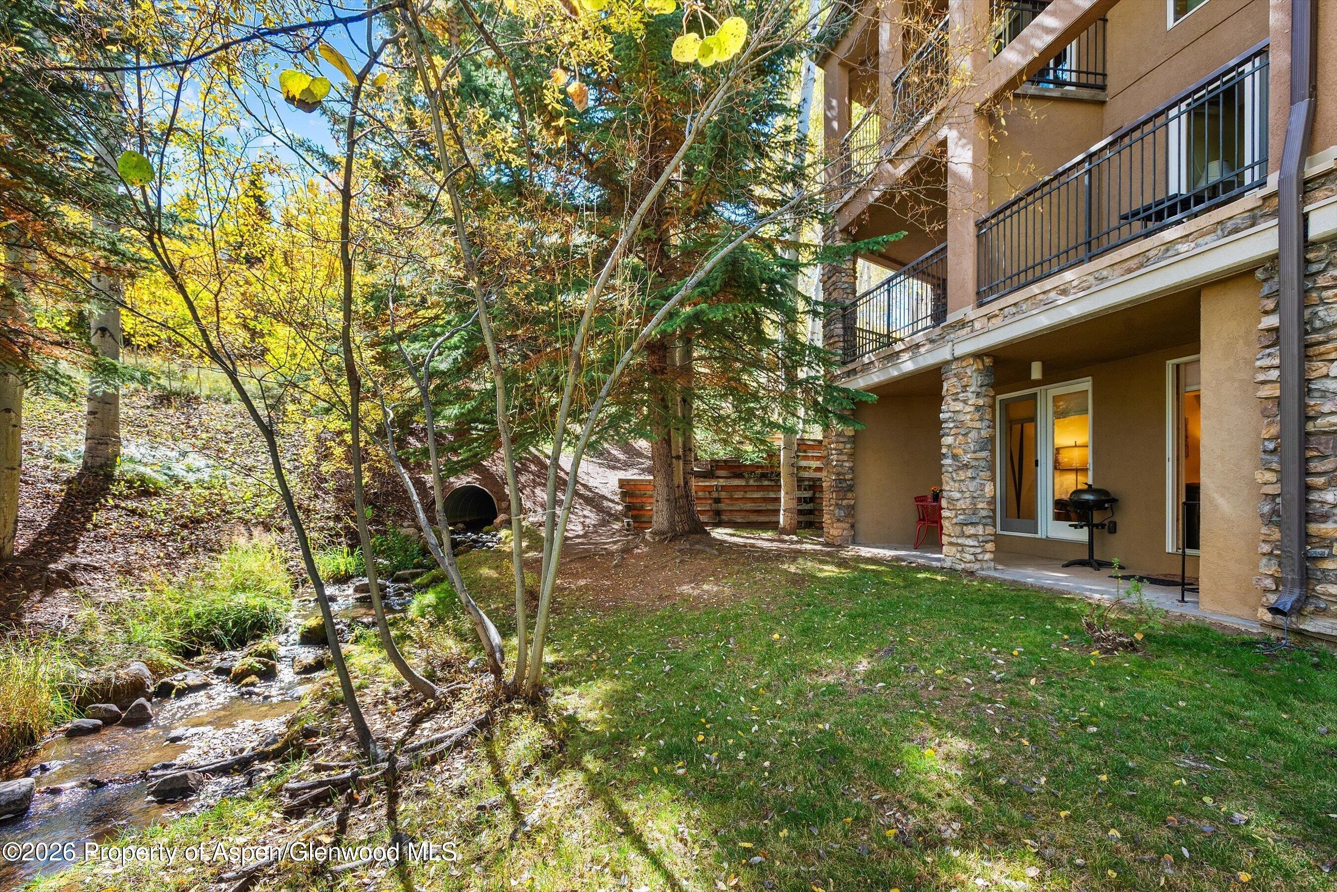 425 Wood Road 2