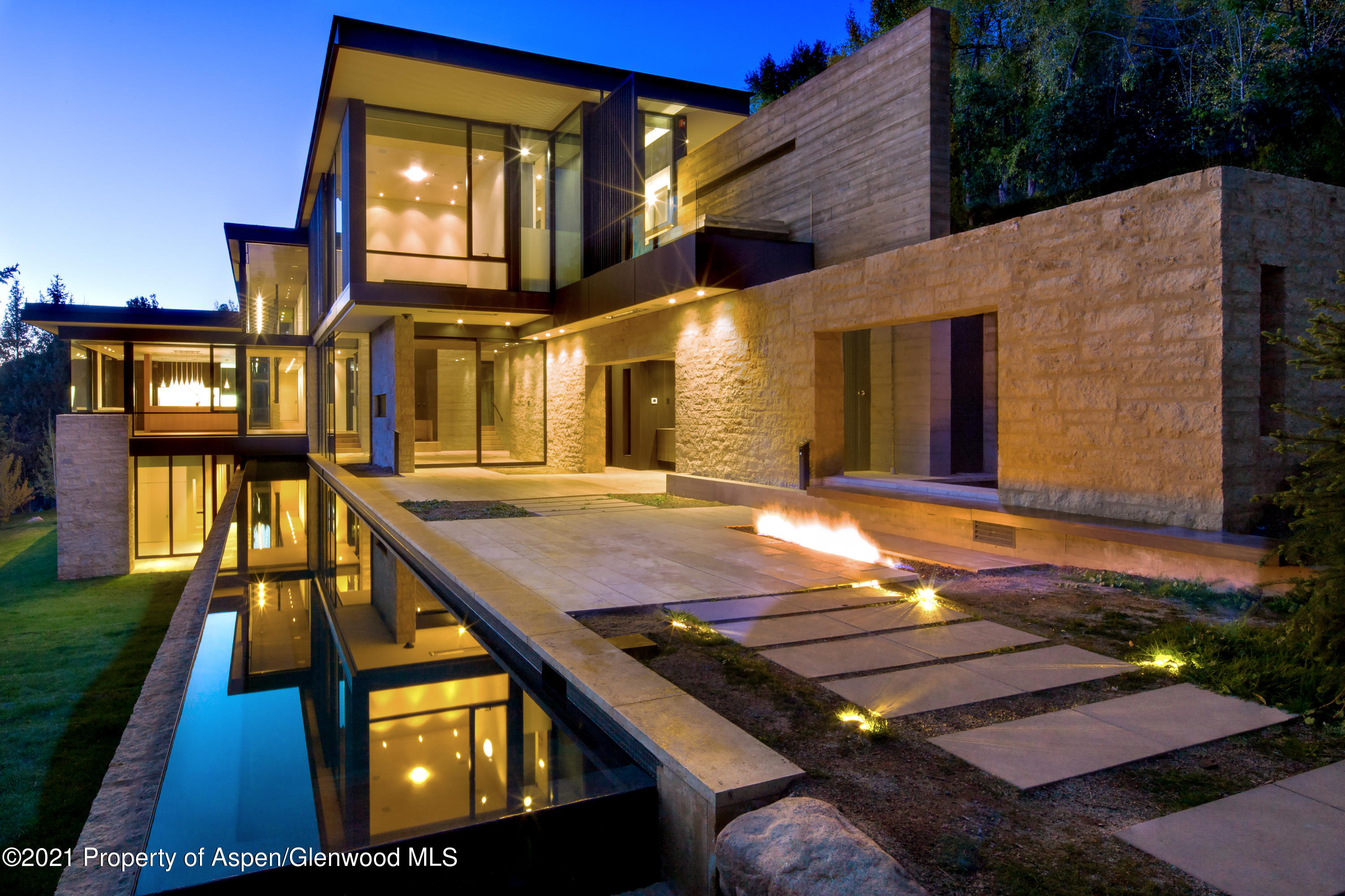 979 Red Mountain Road