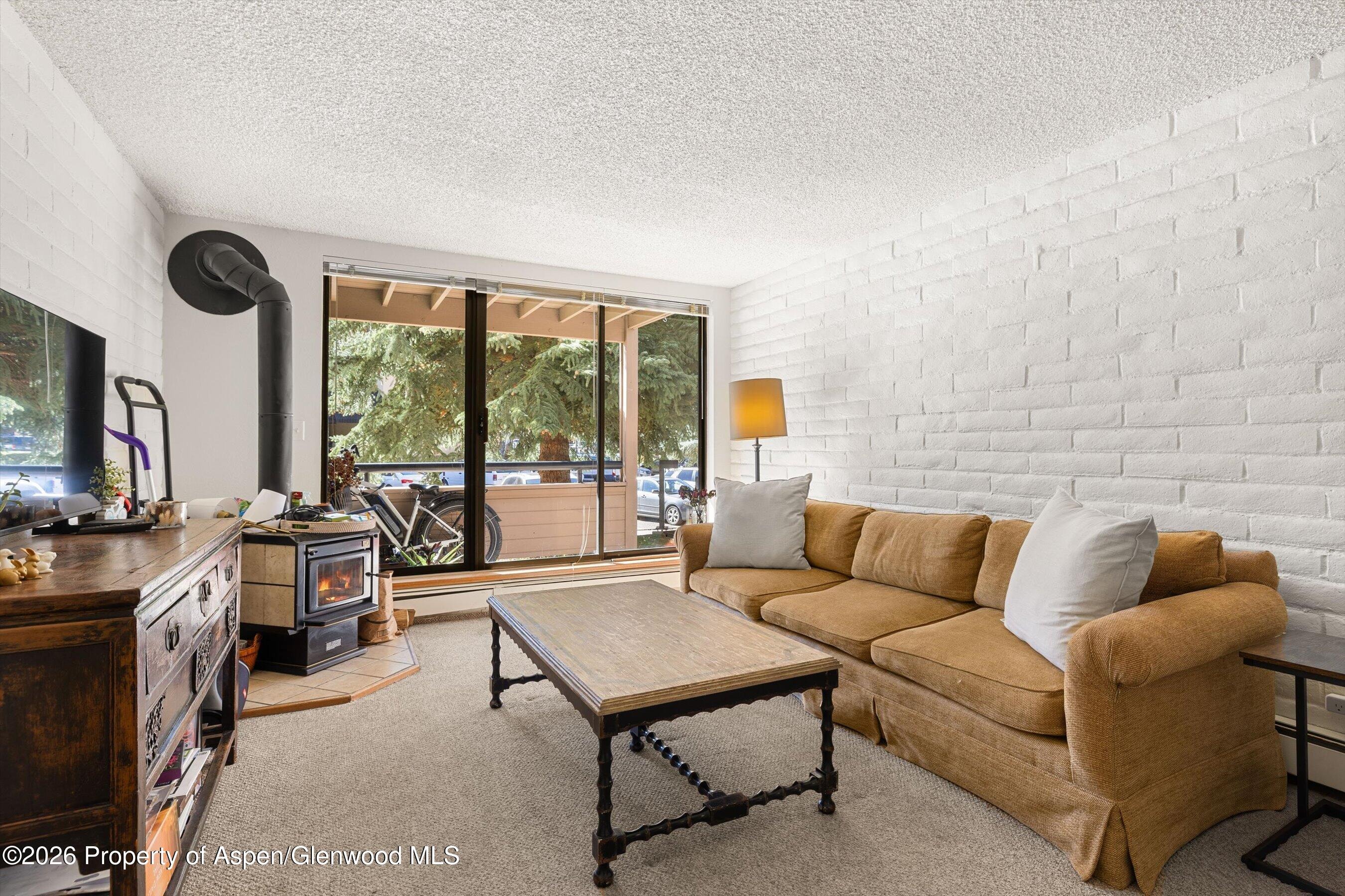 211 Vine Street 201