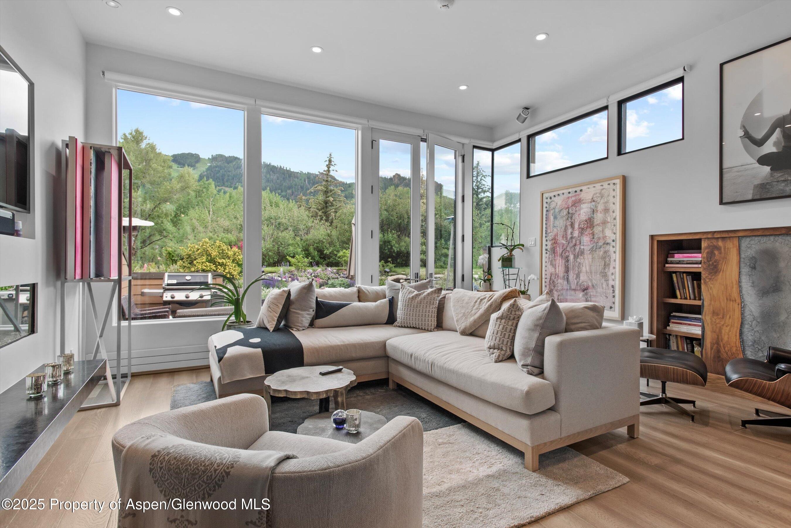 155 Lone Pine Road 8