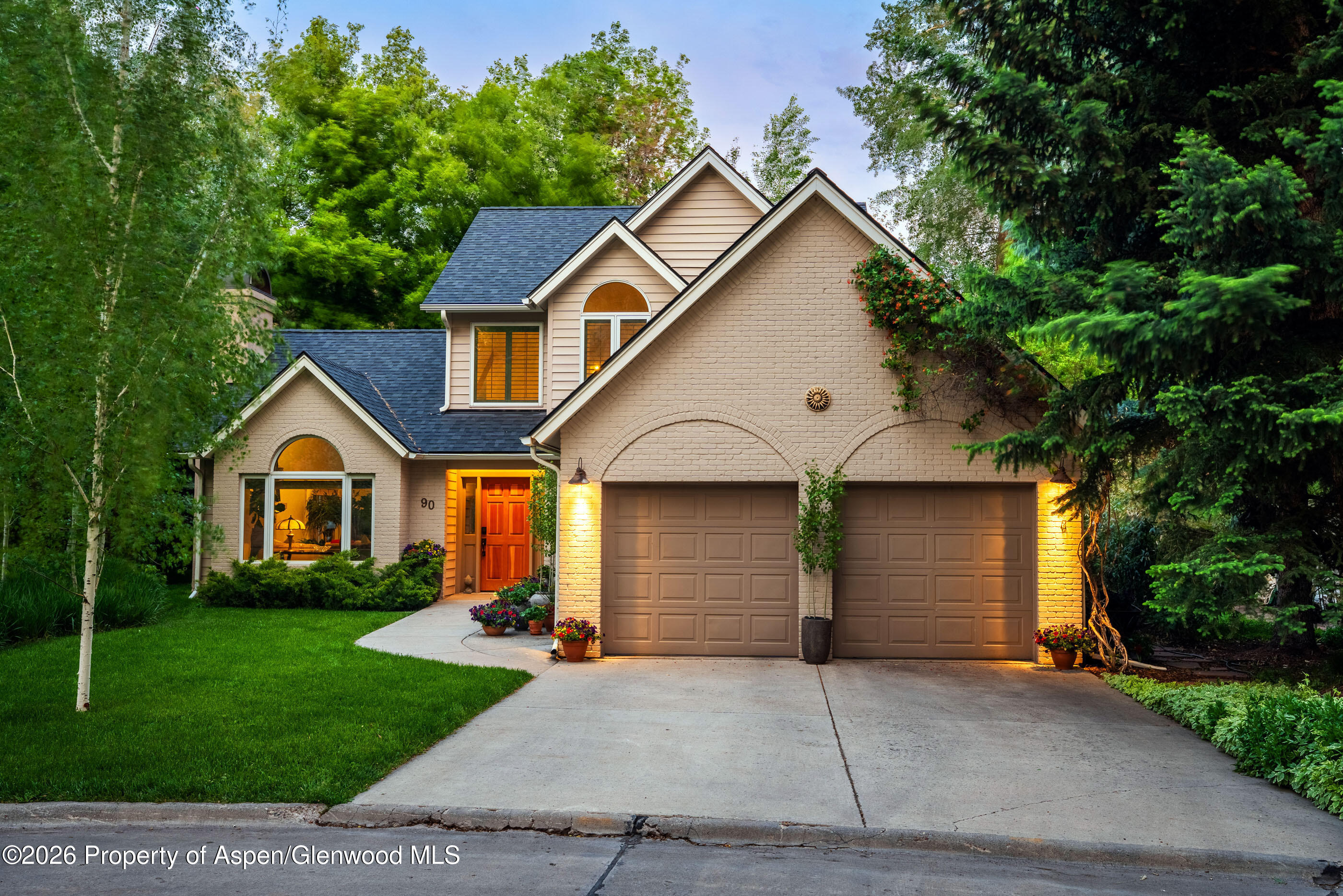 90 River Cove