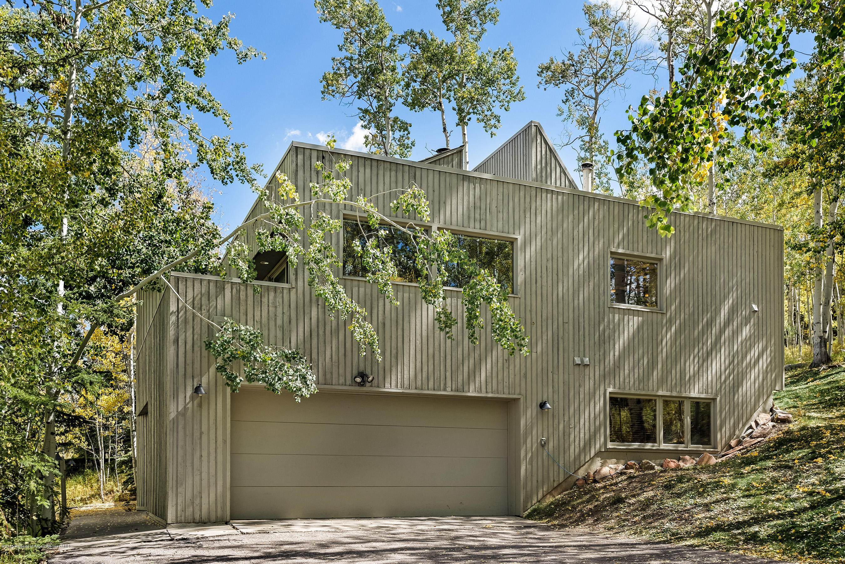 2076 Faraway Road
