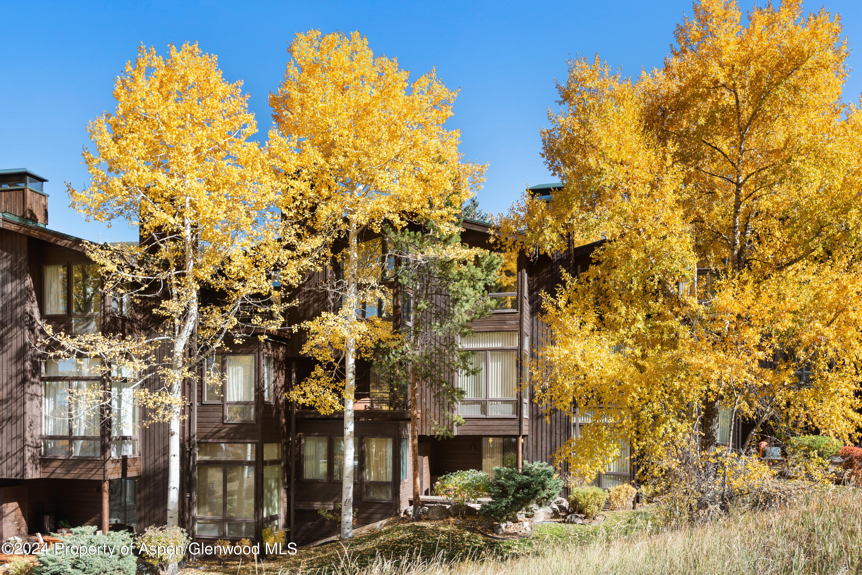 800 S Monarch Street Unit 9