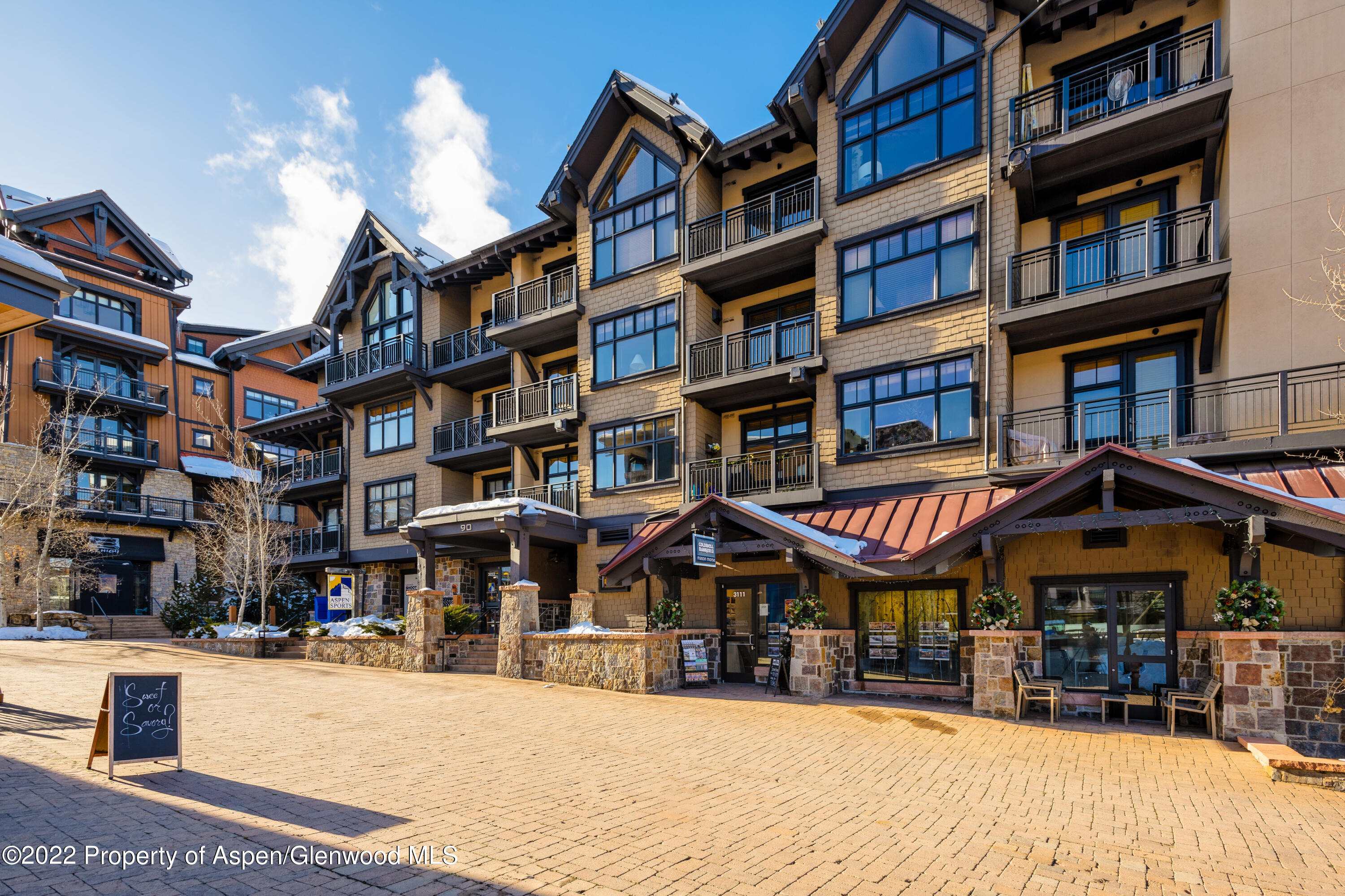 90 Carriage Way, 3316