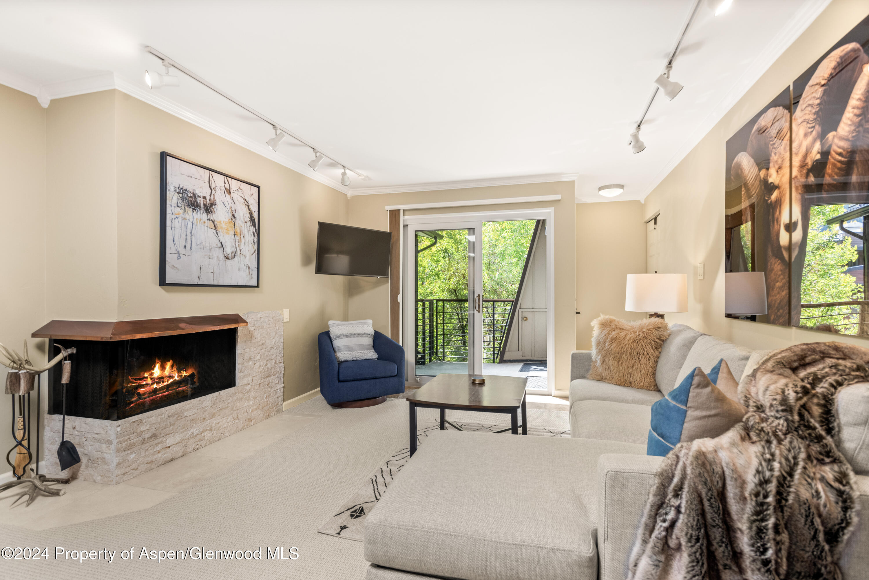 210 E Cooper Avenue 3b
