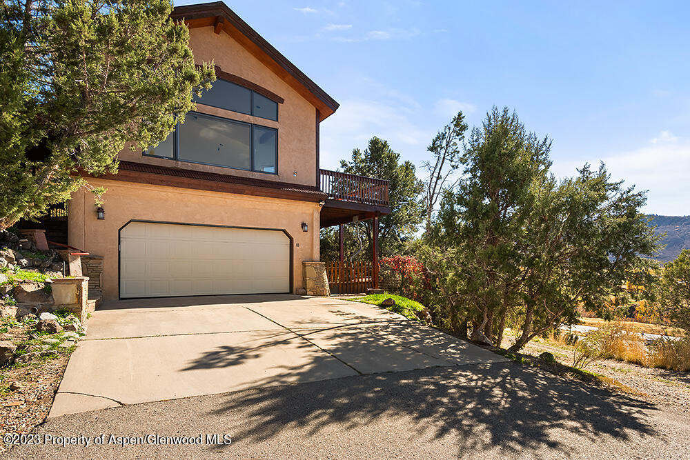82 Hillcrest Drive