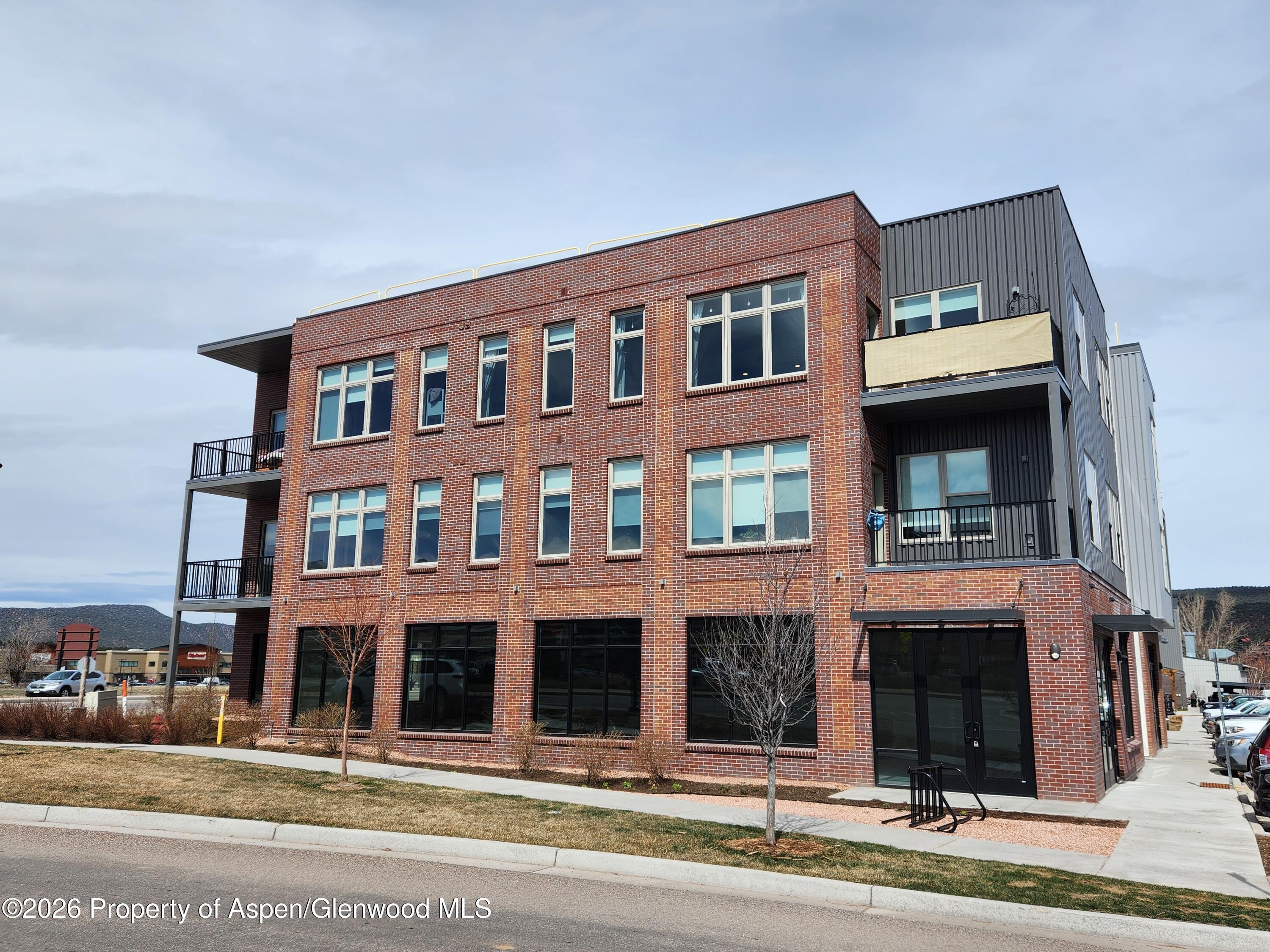 920 Colorado 133, South End Cap
