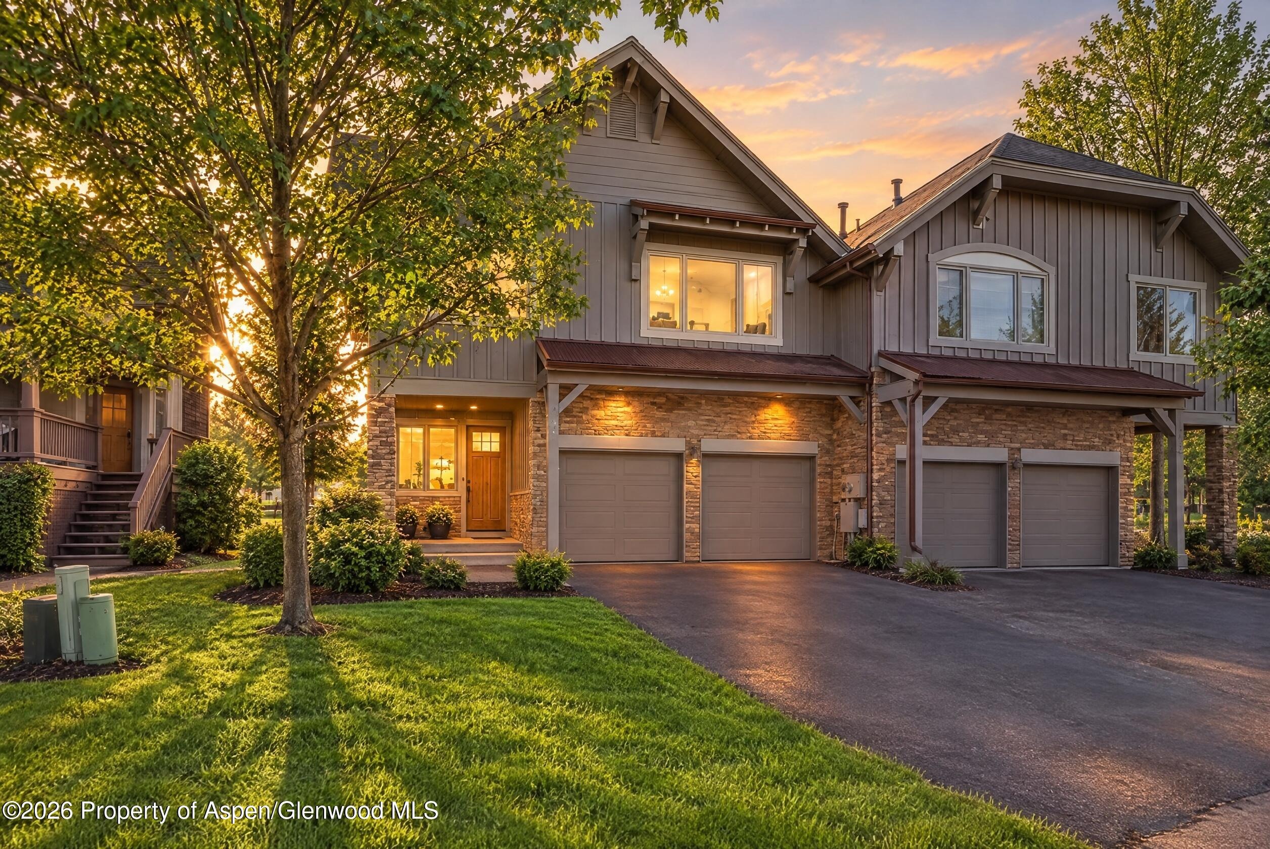 1276 Crystal Bluffs Loop