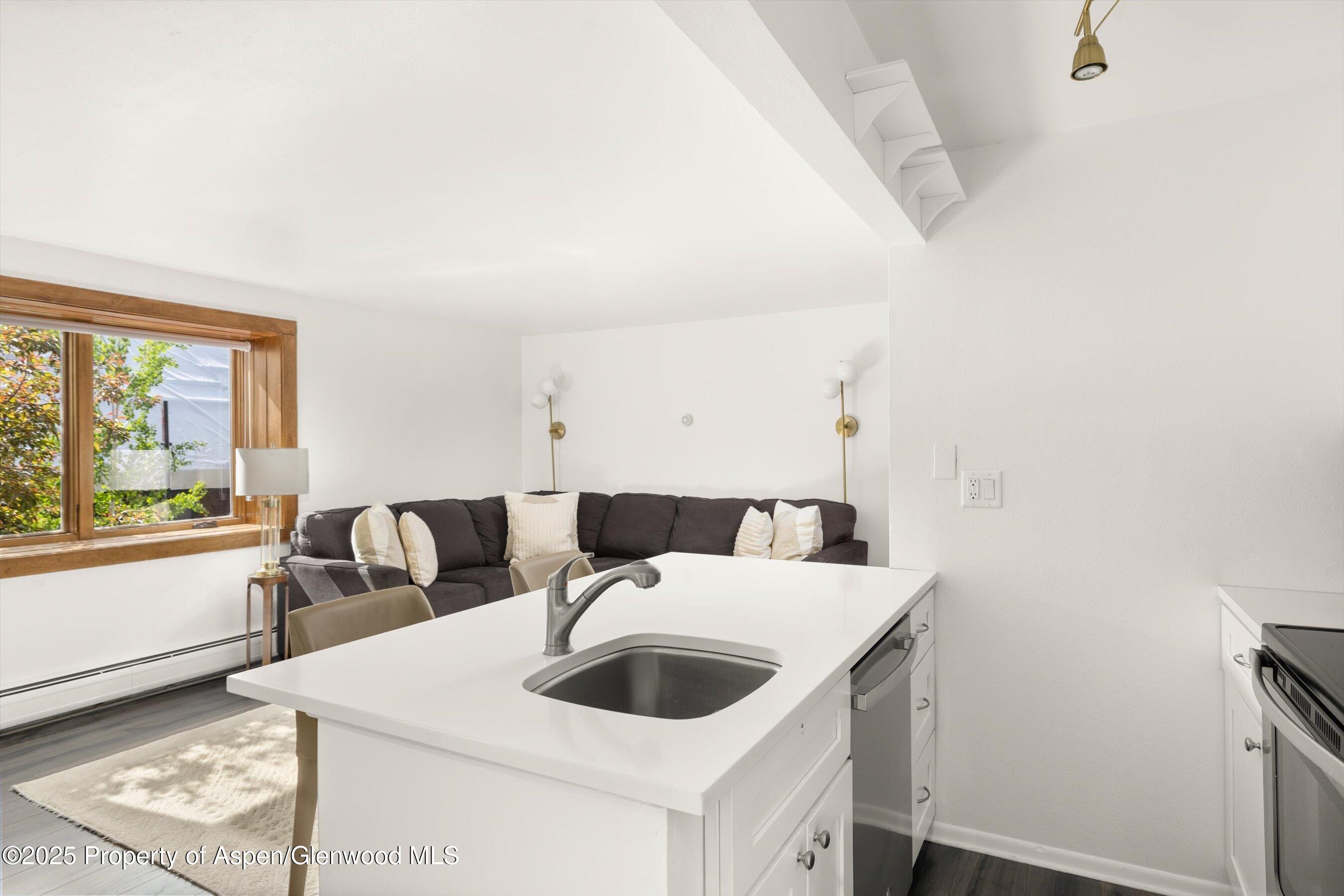 119 E Cooper Avenue 25