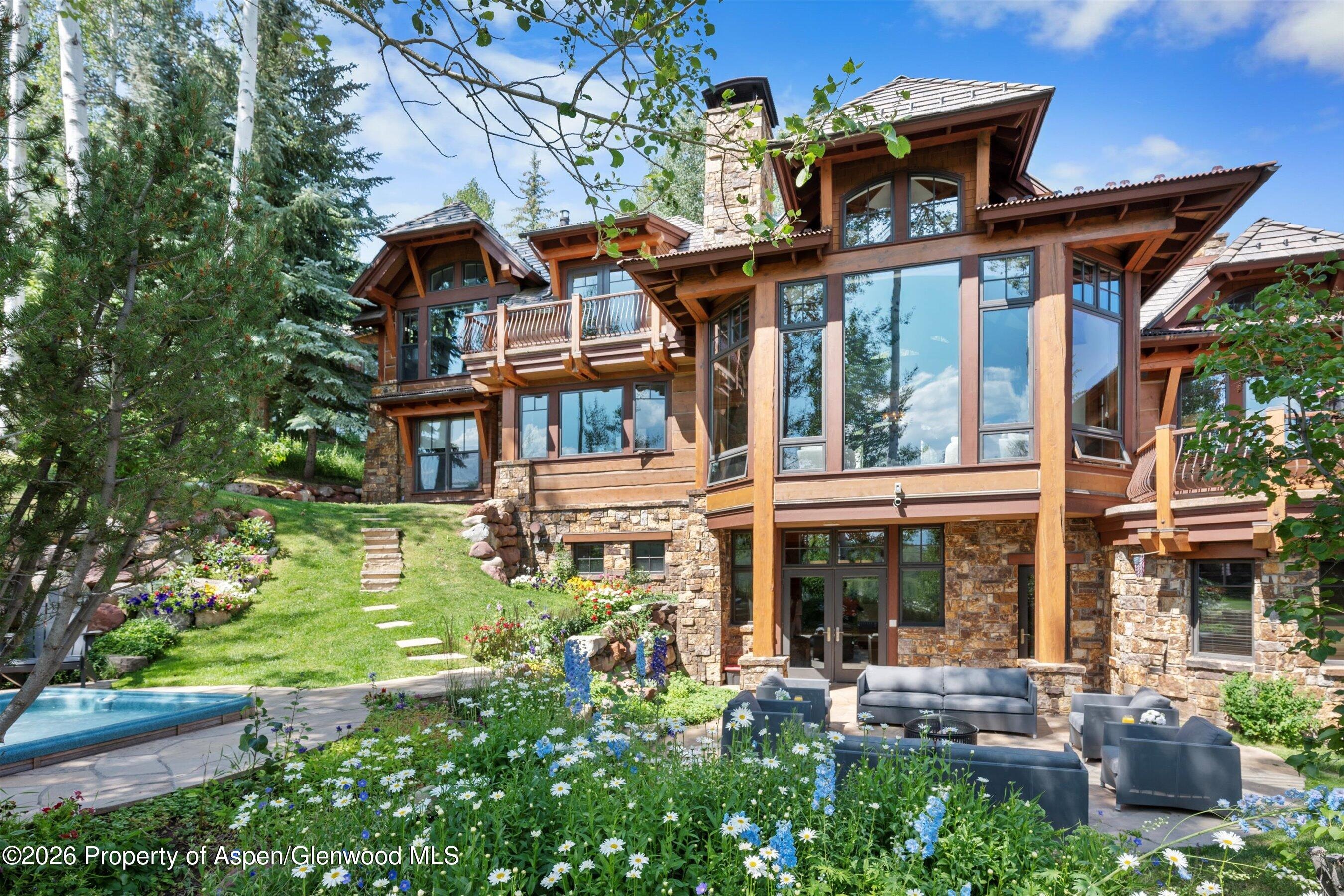 1000 Two Creeks Drive