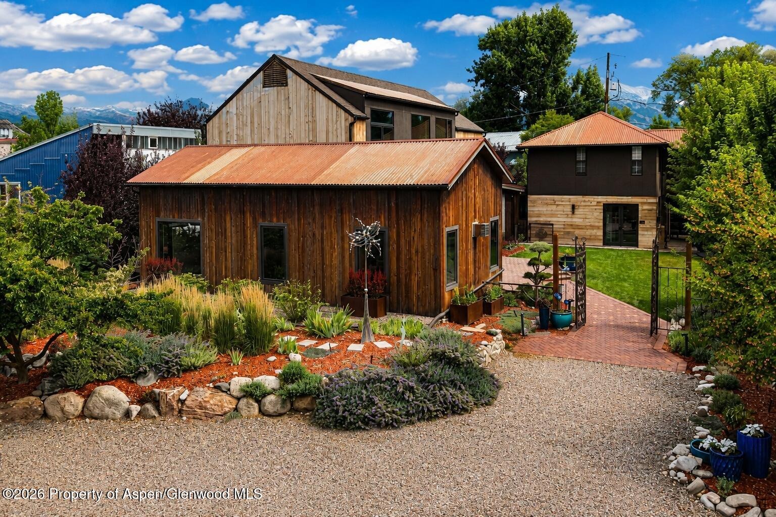 640 Lincoln Avenue 630