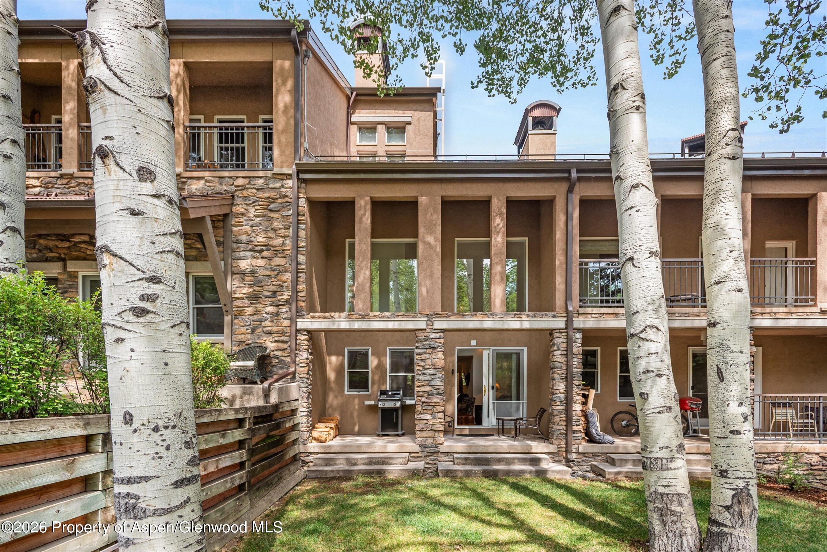 425 Wood Road 6
