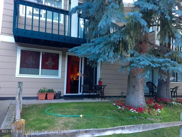 915 E Hopkins Avenue, 5