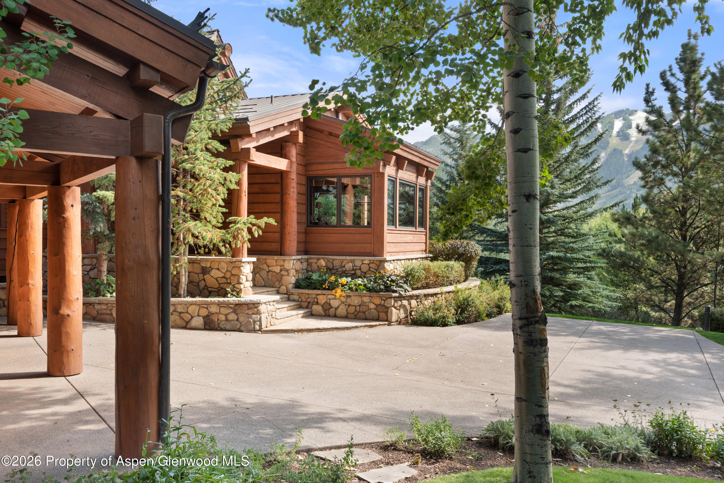 411 Willoughby Way