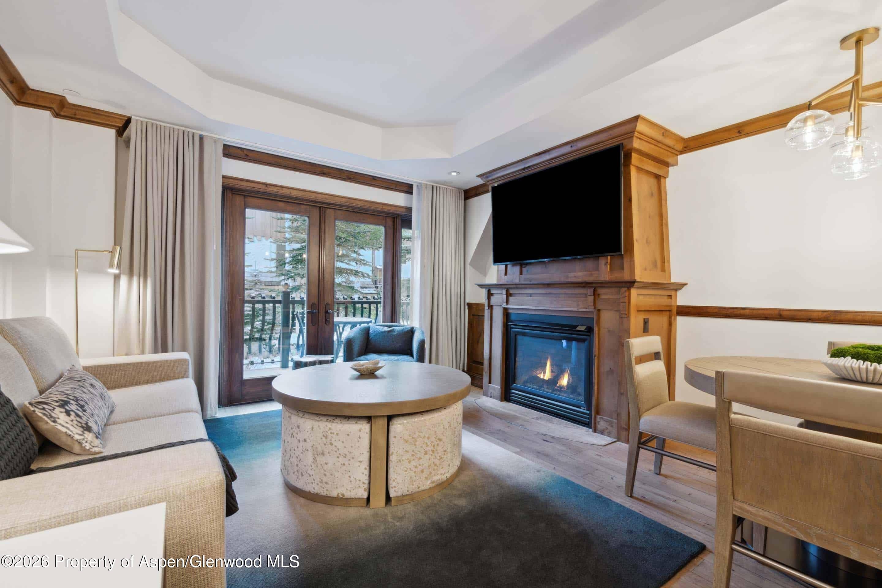 415 E Dean St, Unit 43, Wks 11 & 12