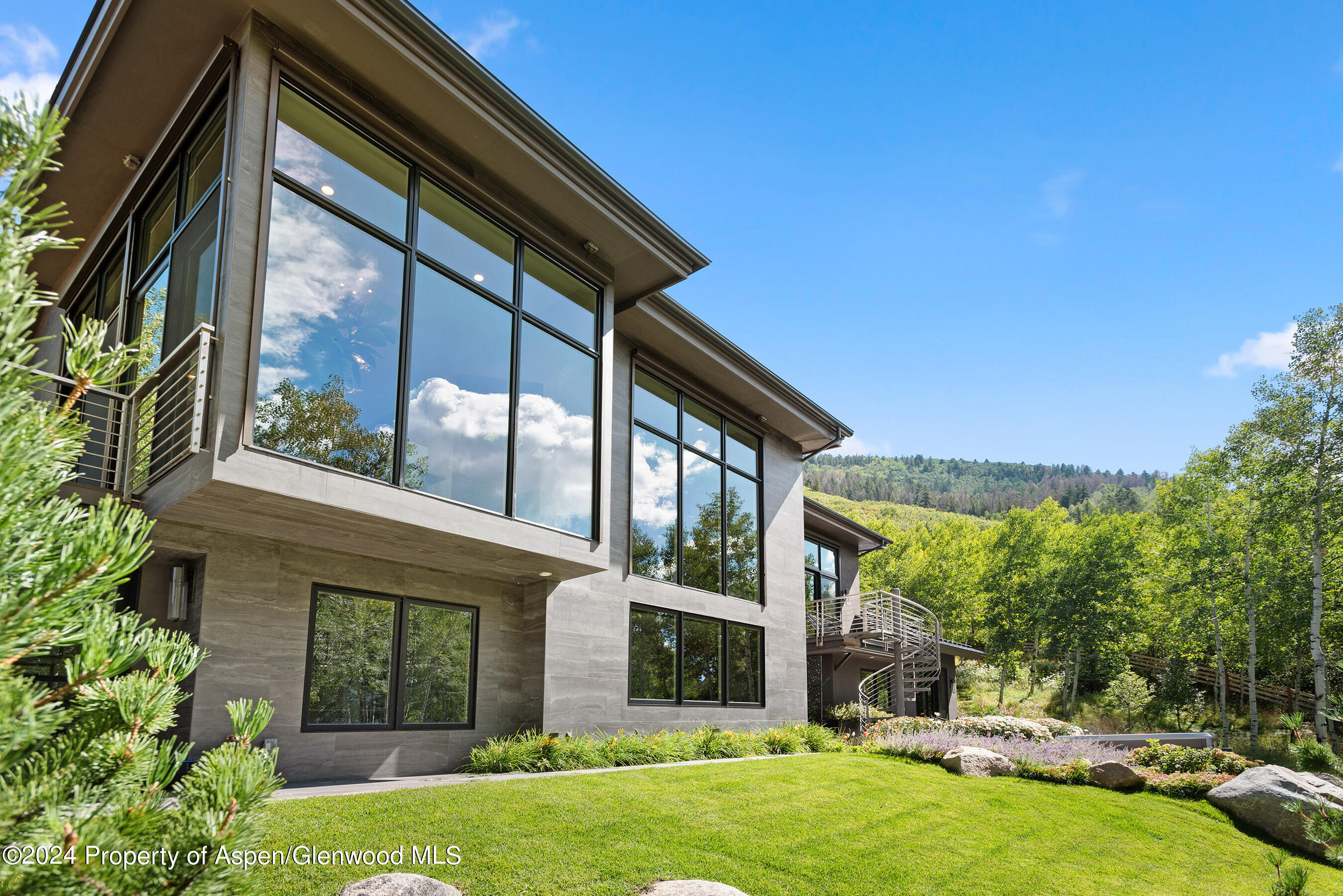 552 Mountain Laurel Drive