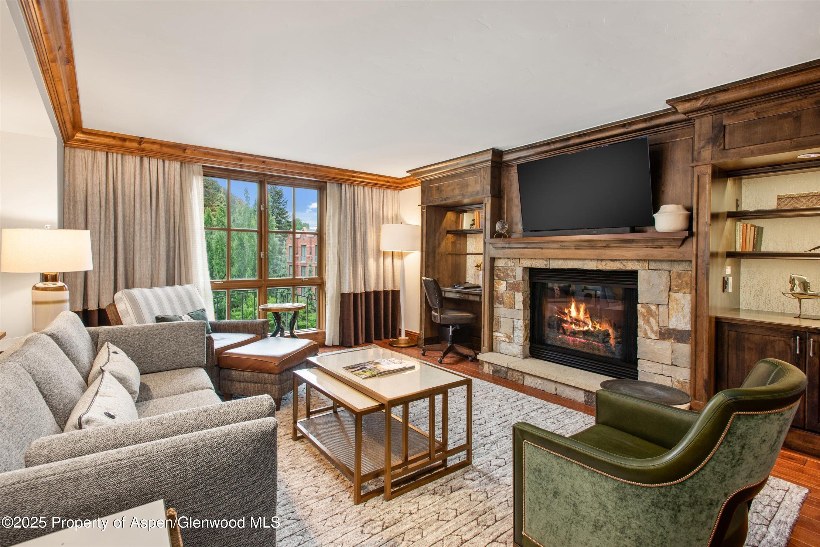 315 E Dean Street B33-C4