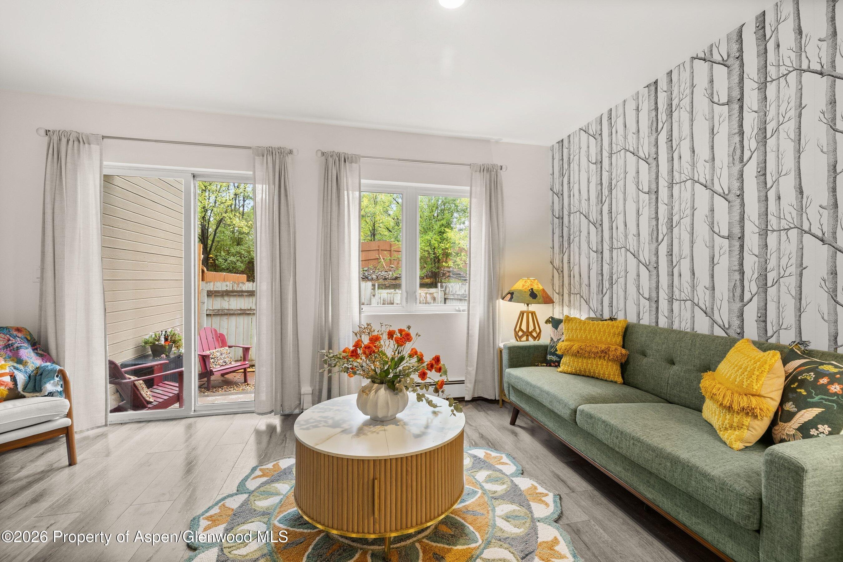372 S 8th Street