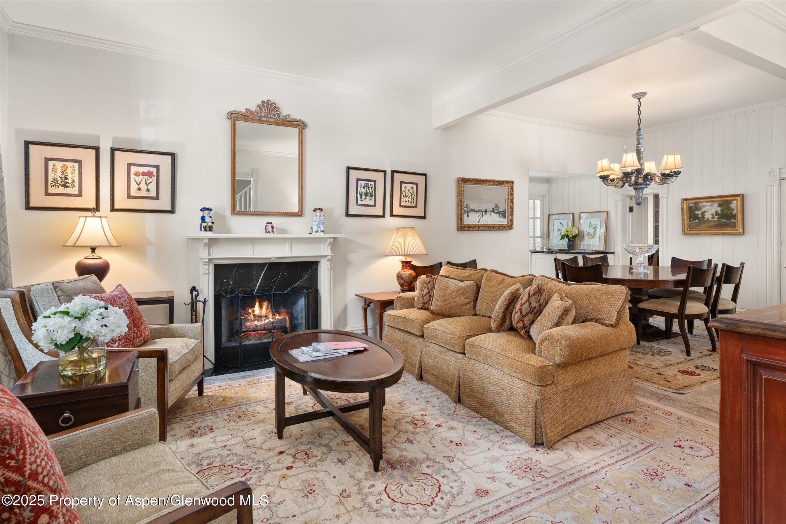 200 W Hopkins Avenue