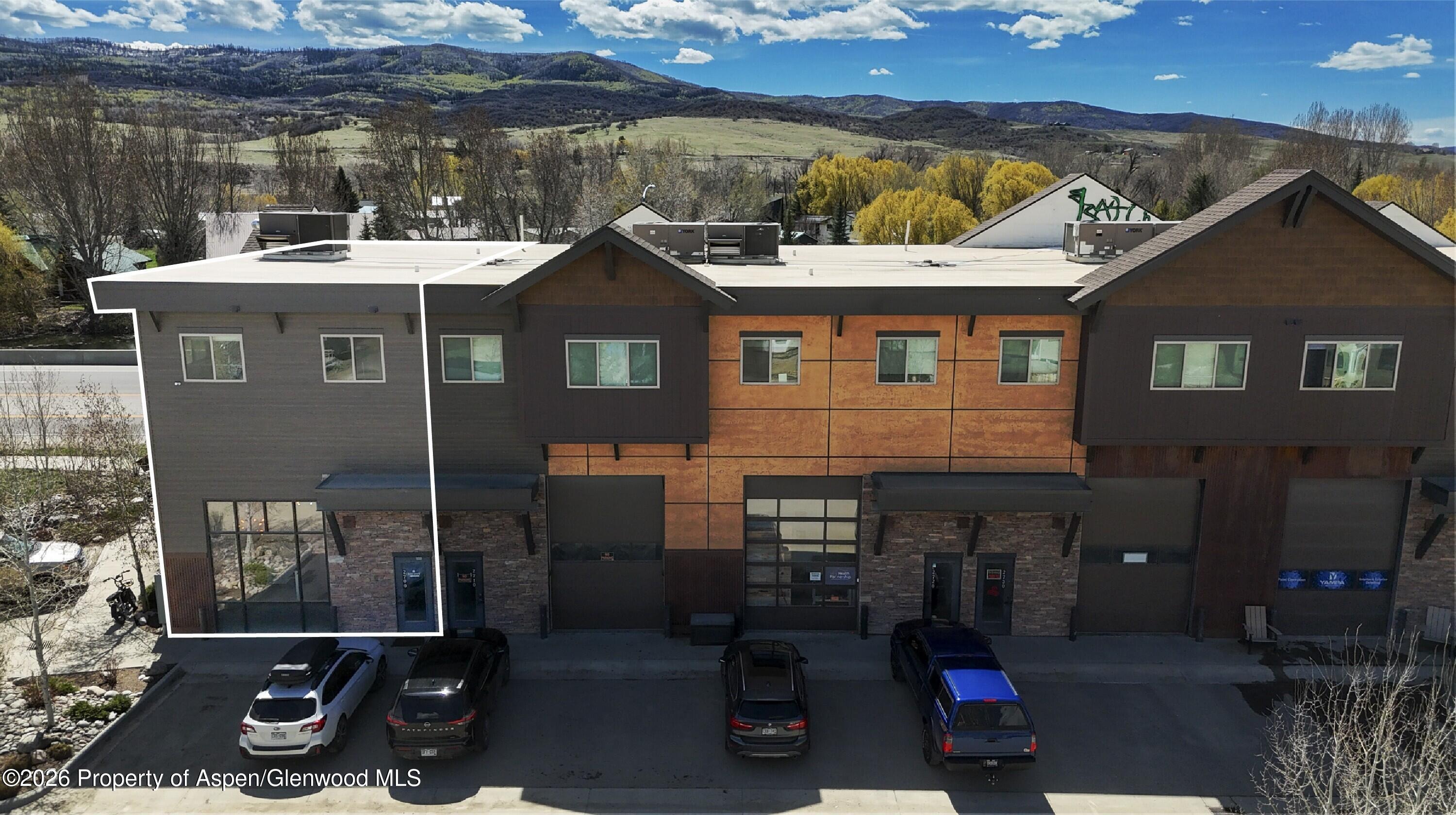 2700 Lincoln Avenue 7