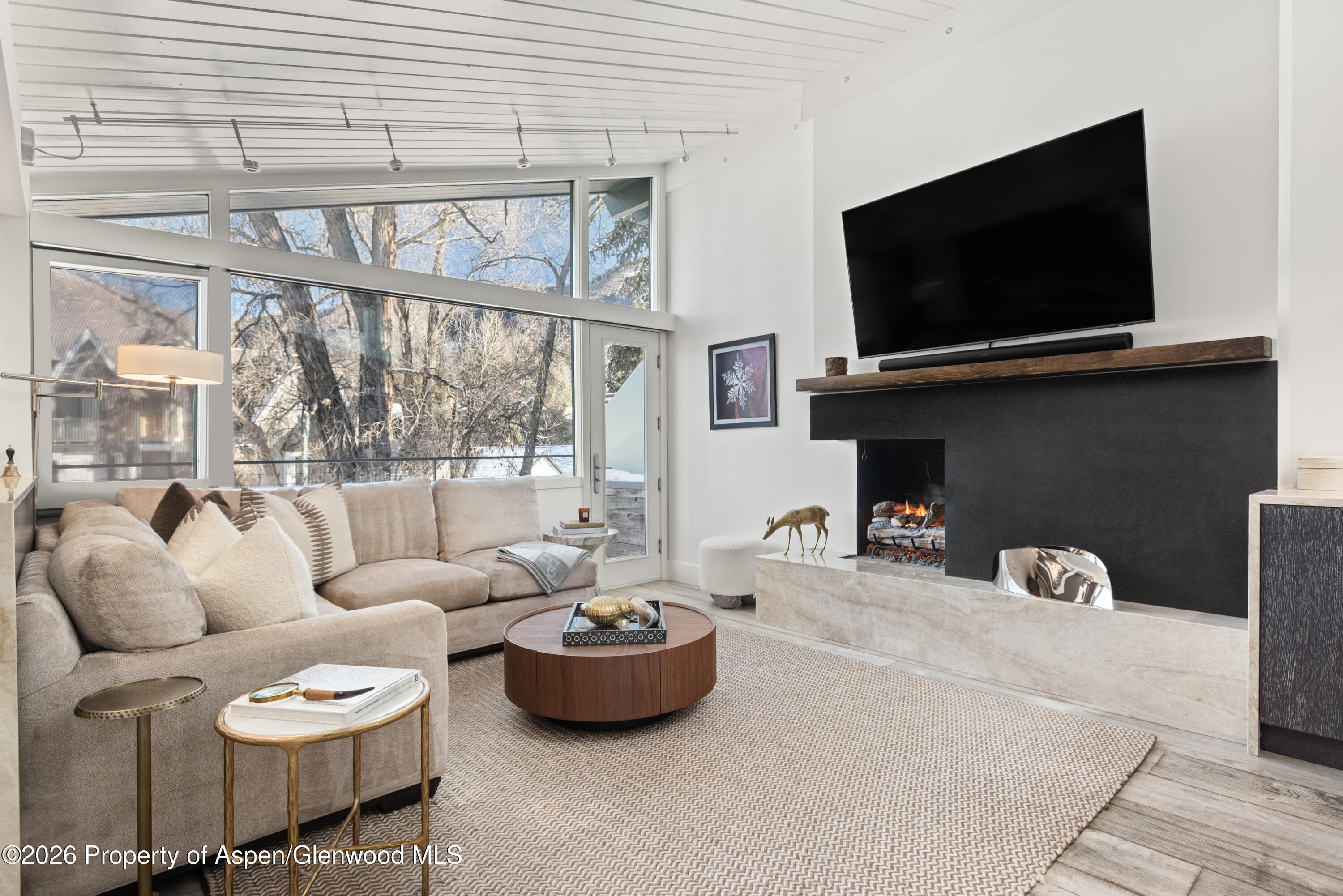 1001 E Cooper Avenue 2