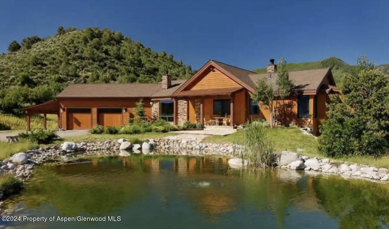 1434 Hooks Spur Road