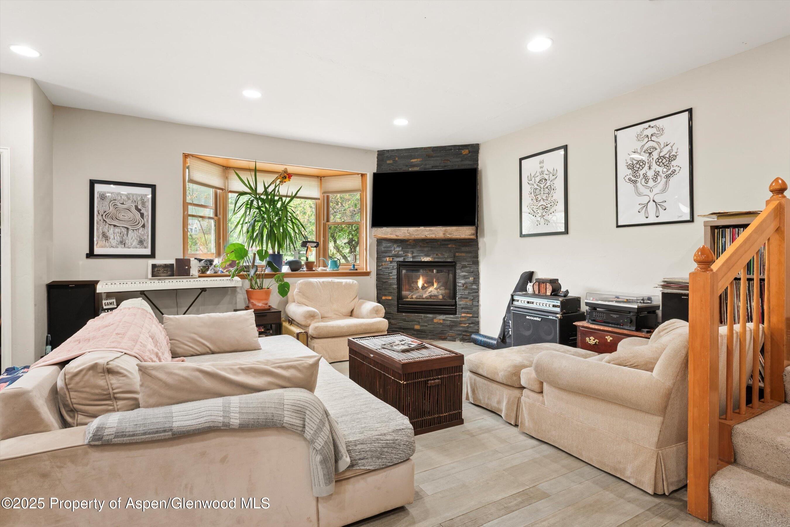287 Southside Drive