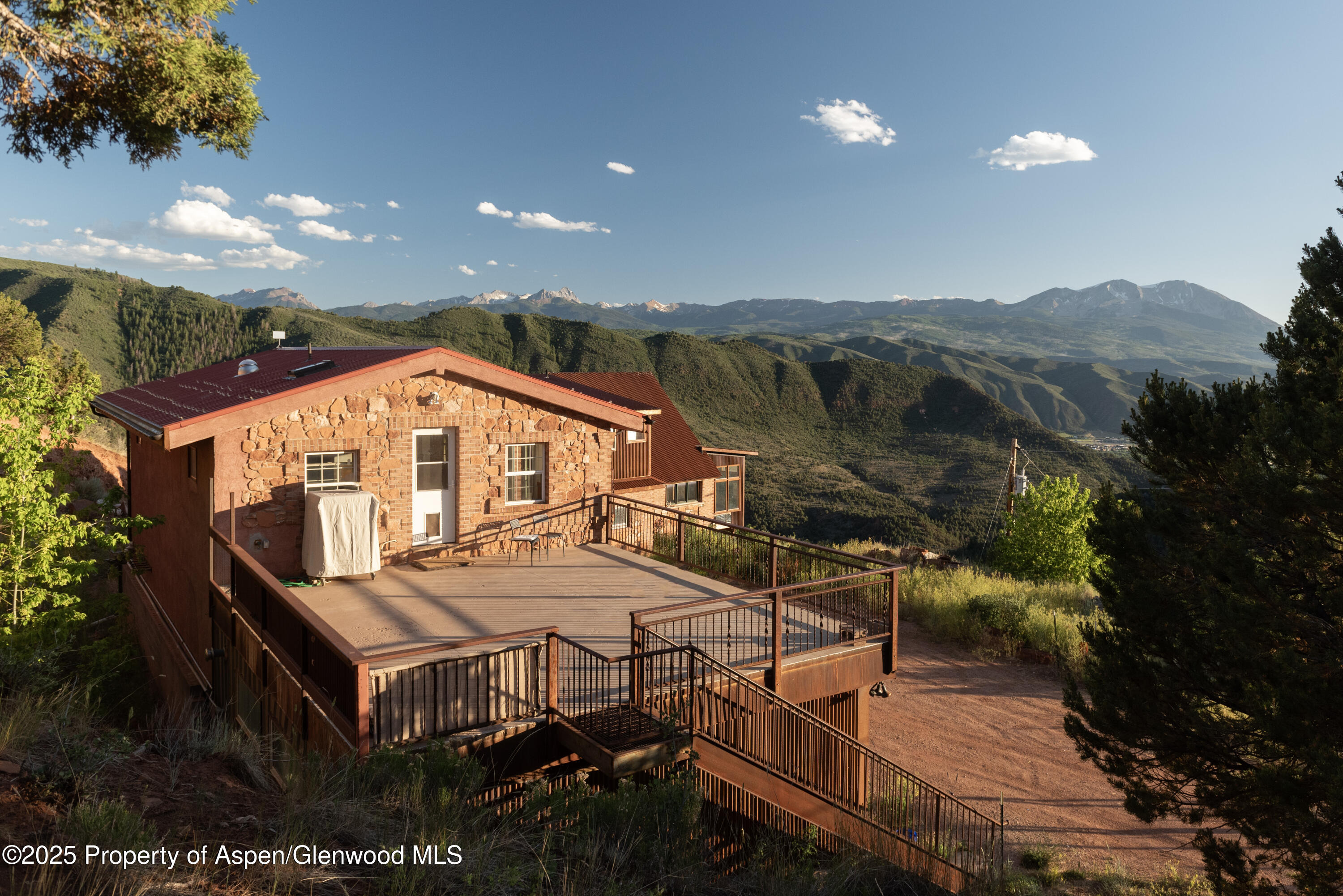 2800 Cedar Drive