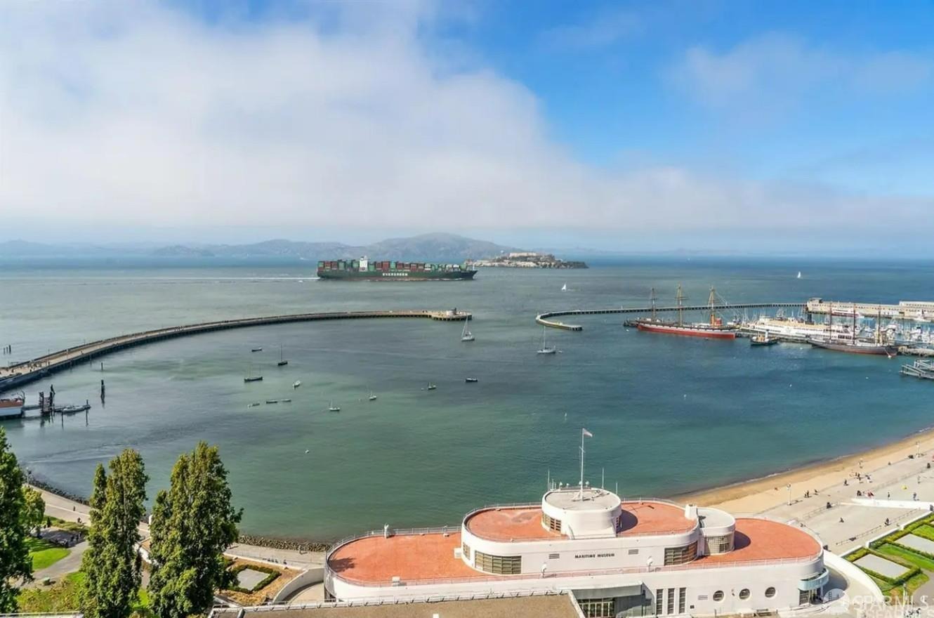 1000 North Point Street