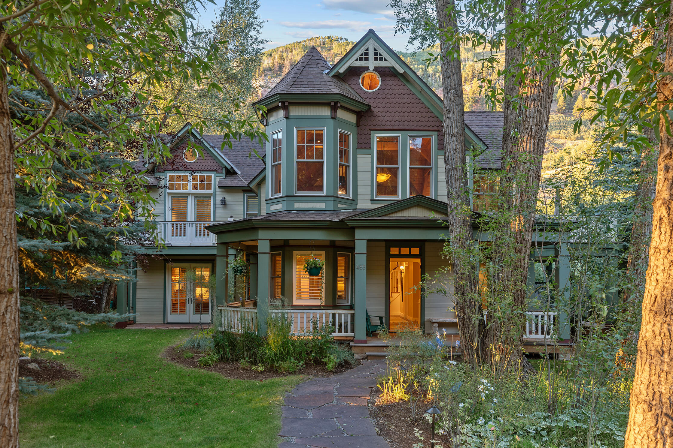 485 E Colorado Avenue
