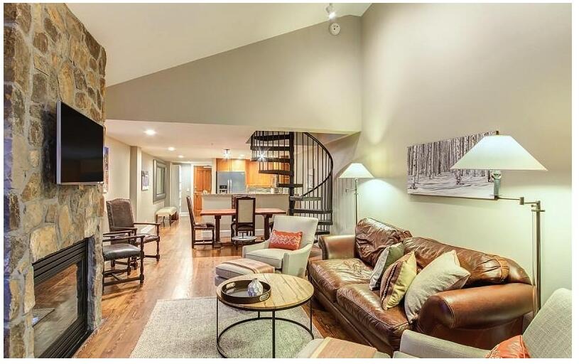 550 W Depot Avenue 307