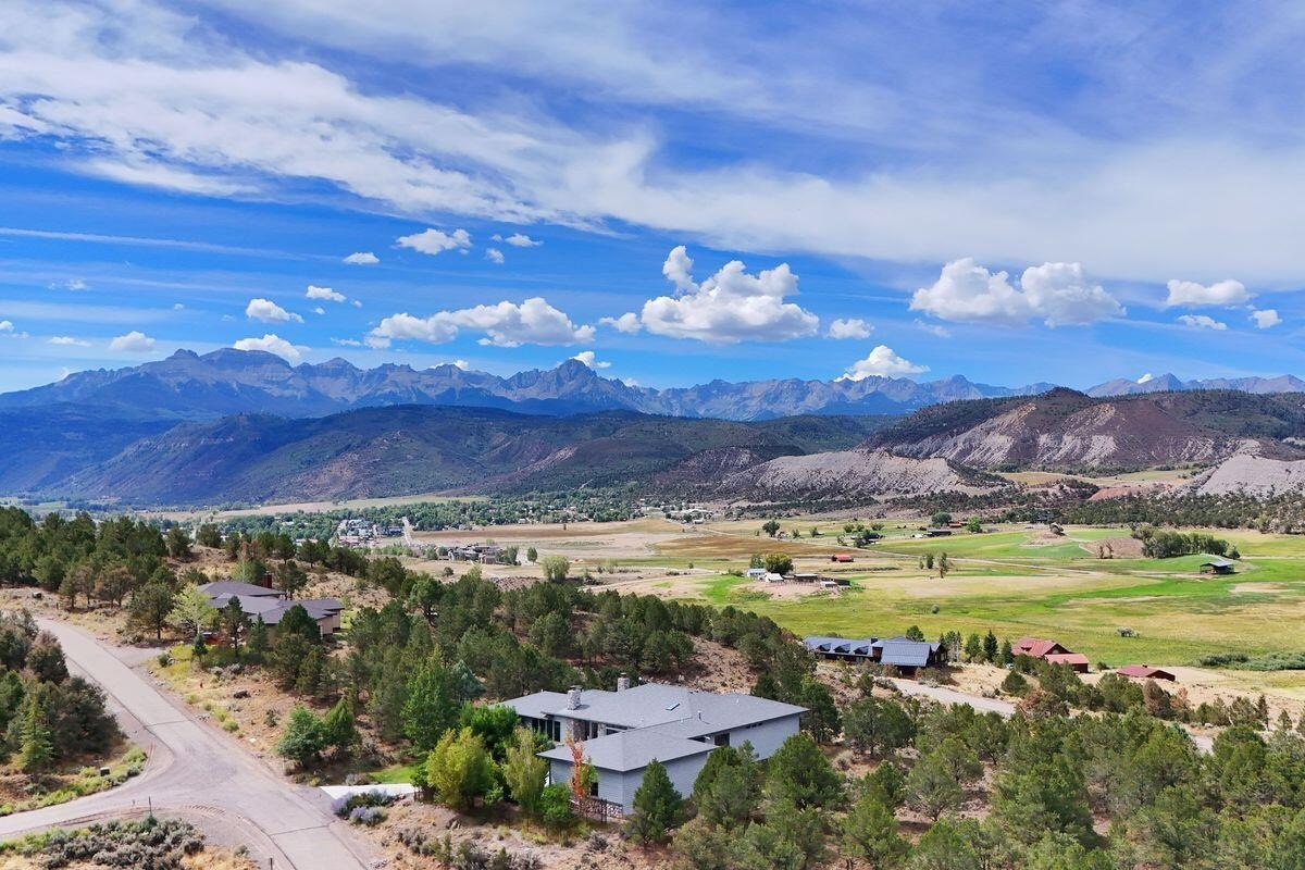 1040 Golden Eagle Trail