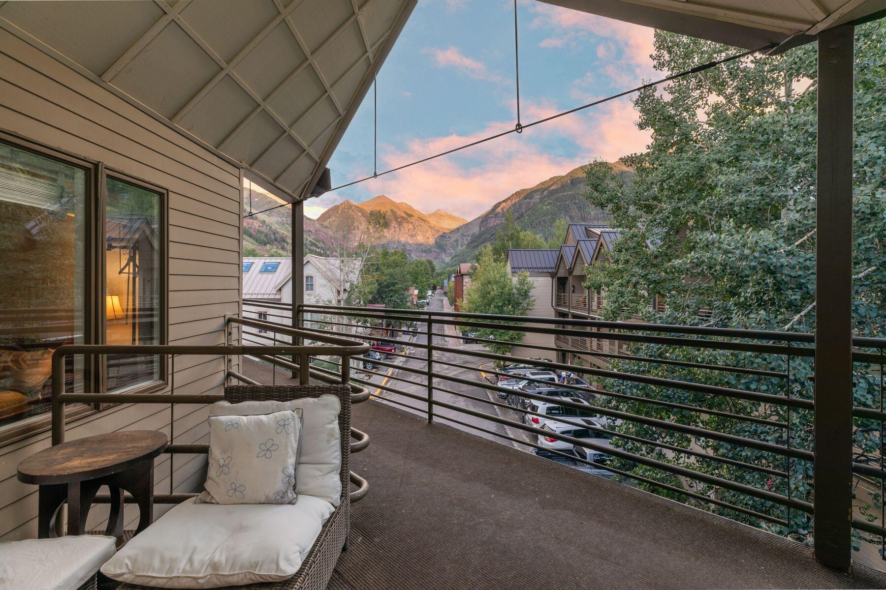 651 W Pacific Avenue 306