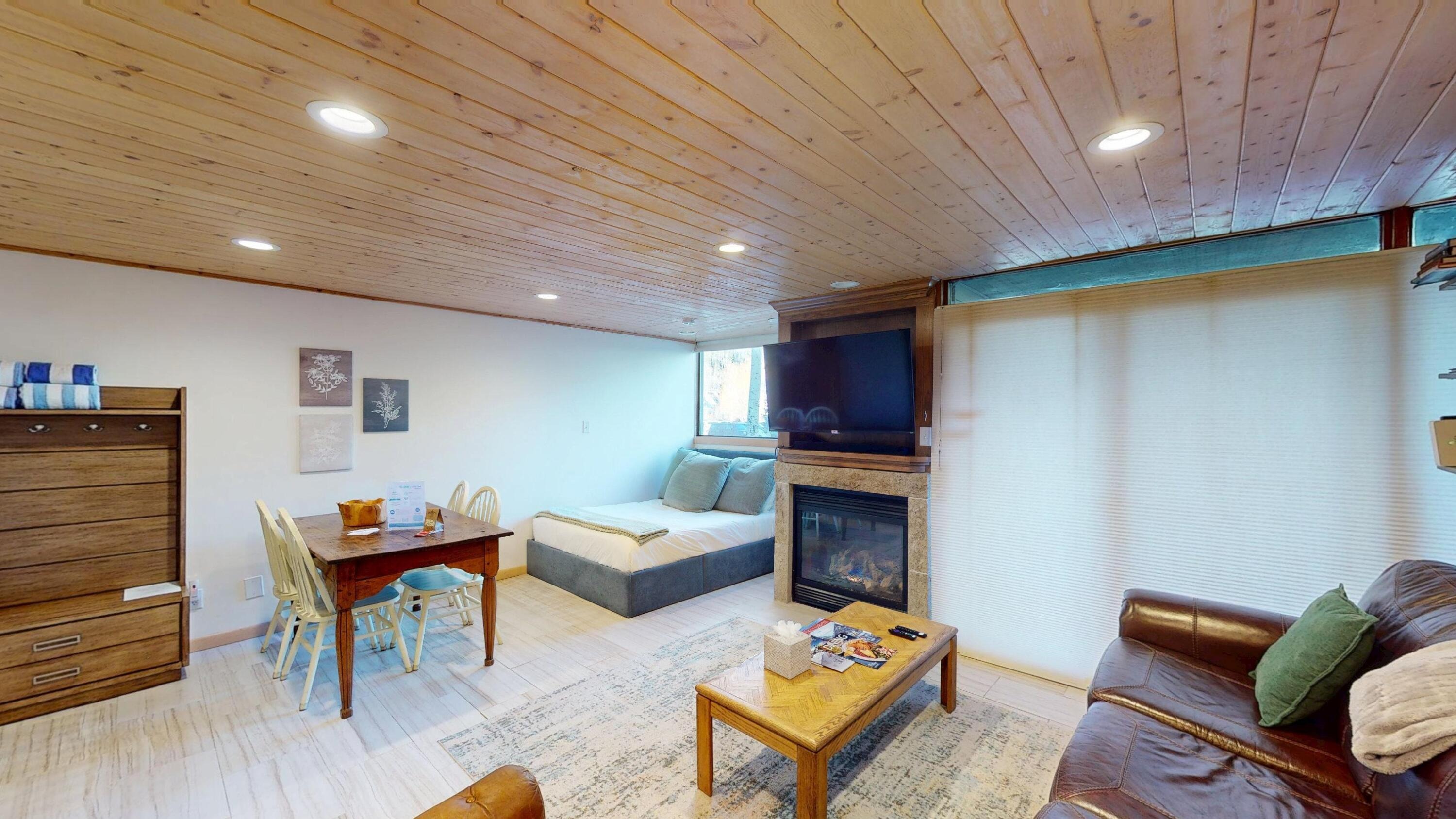747 W Pacific Avenue 324