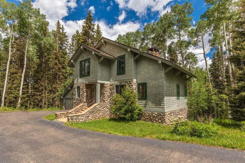 105 Polecat Lane