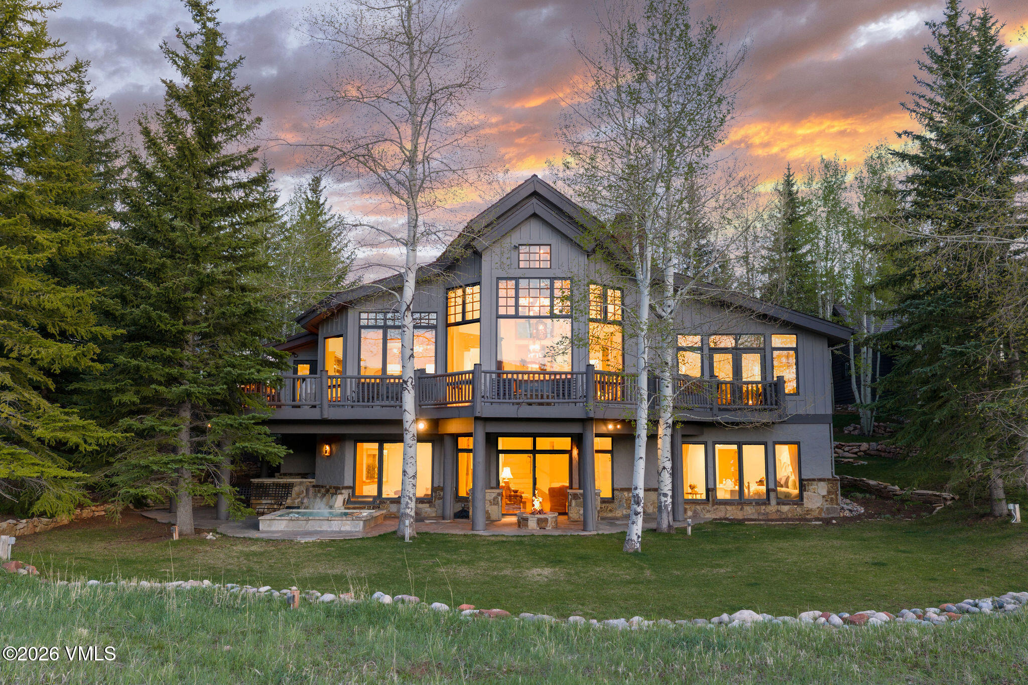 102 Saddle Ridge Loop