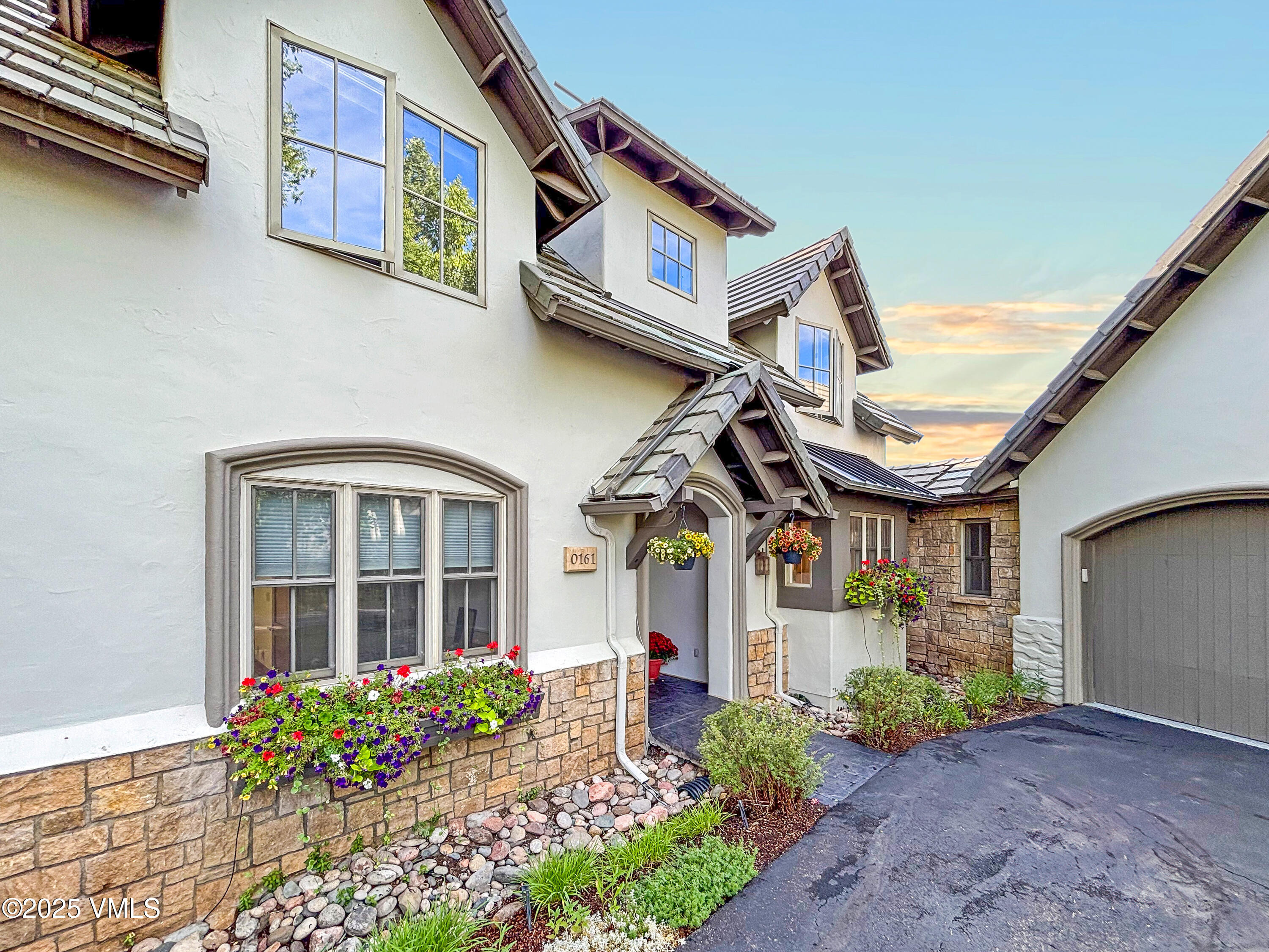 161 Kensington Drive