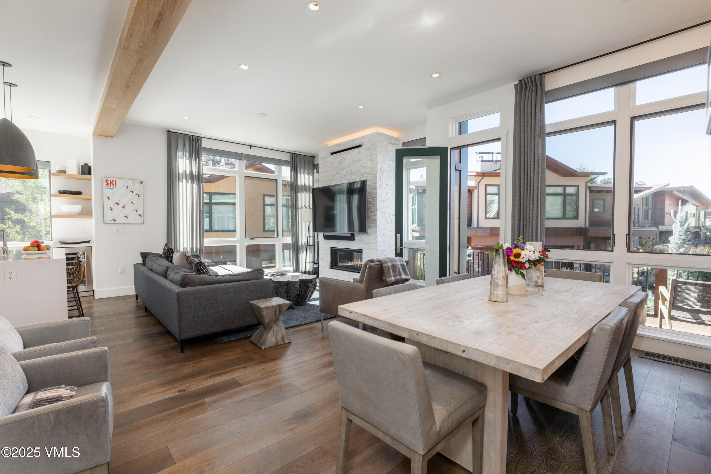18 Waterfront Way