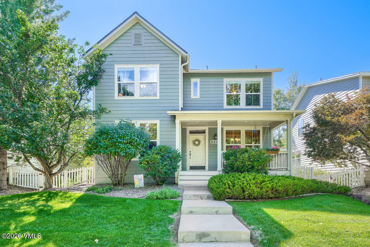 82 Longview Avenue