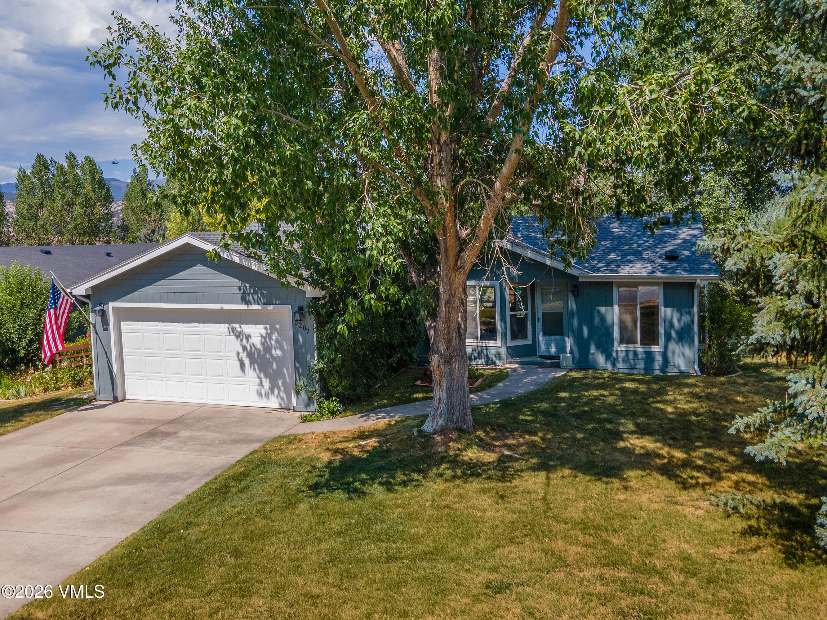 207 Navajo Road
