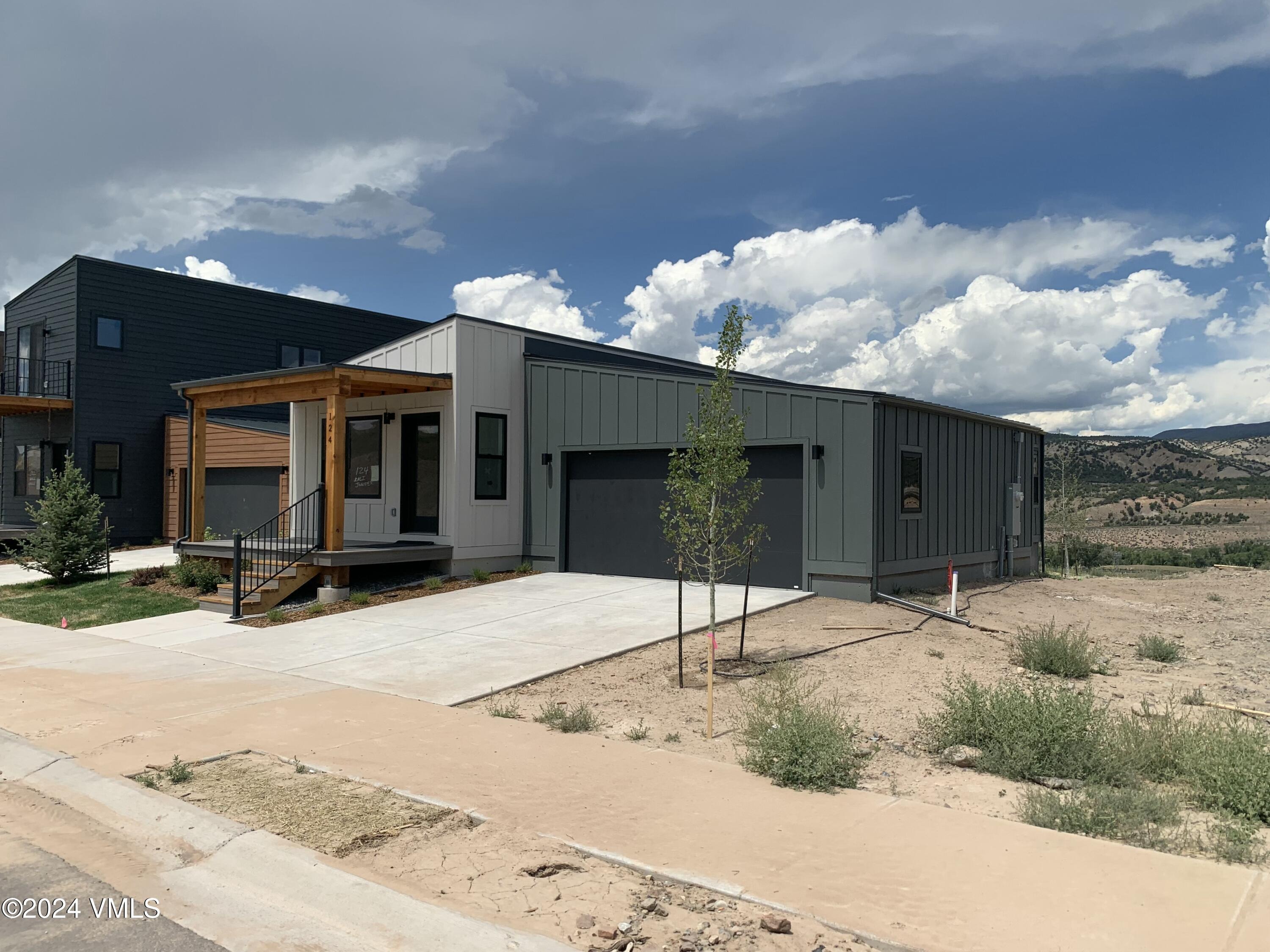 107 Arrowleaf Avenue