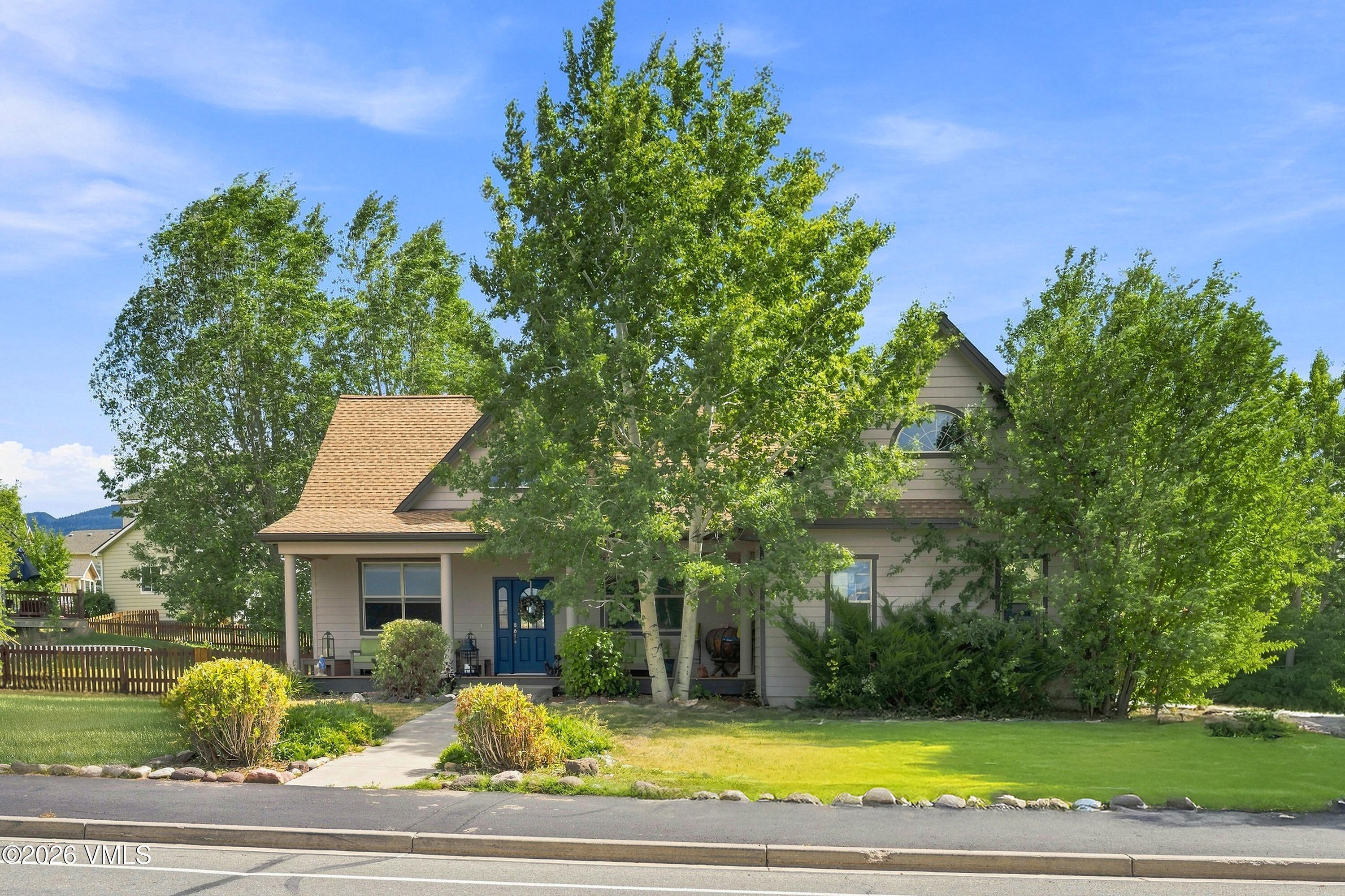 7 Custer Court
