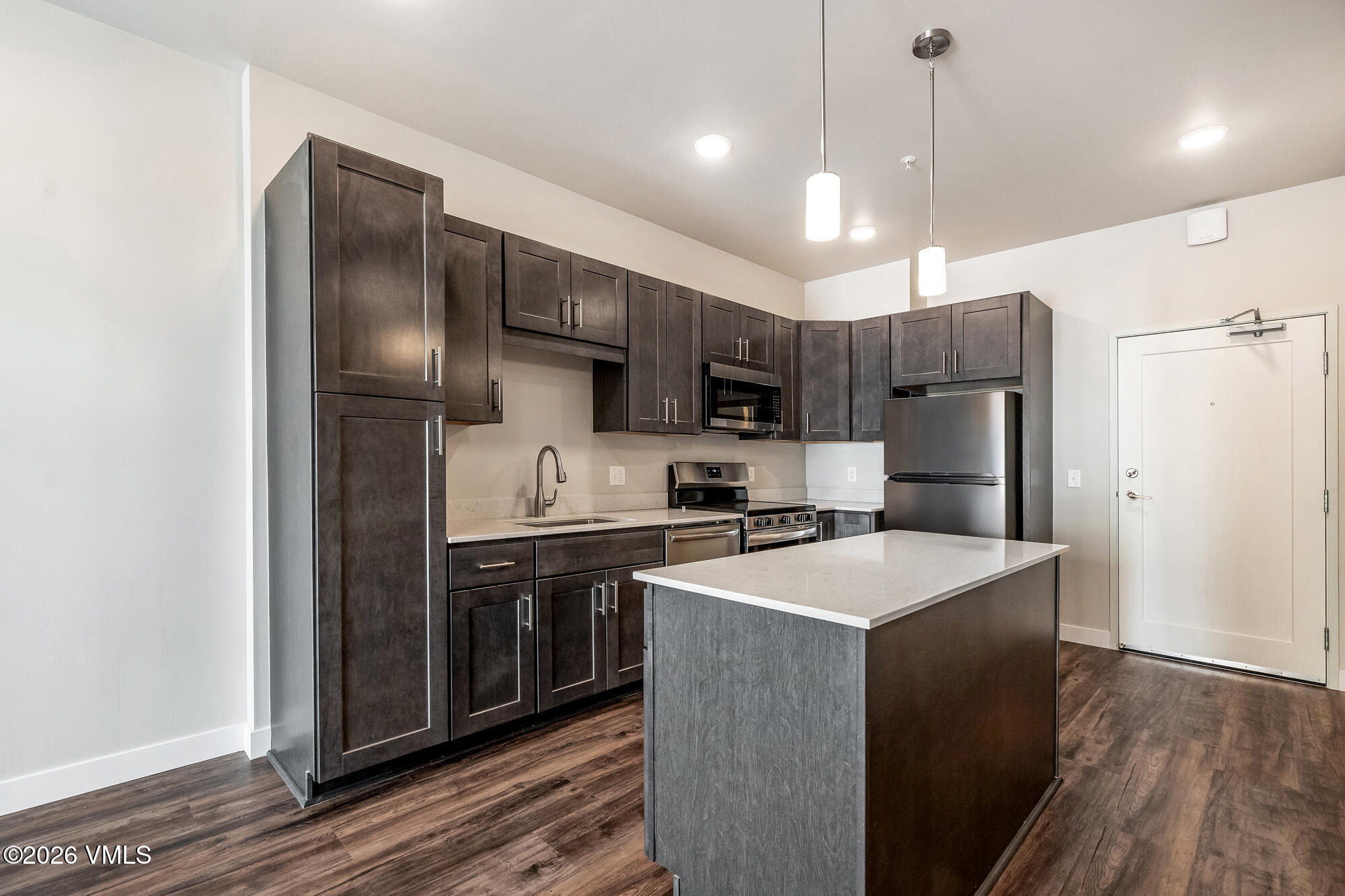 1281 N Frontage Road W D107