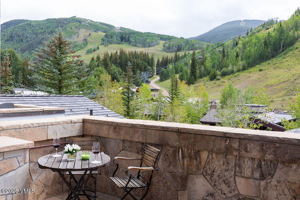 174 E Gore Creek Drive 534