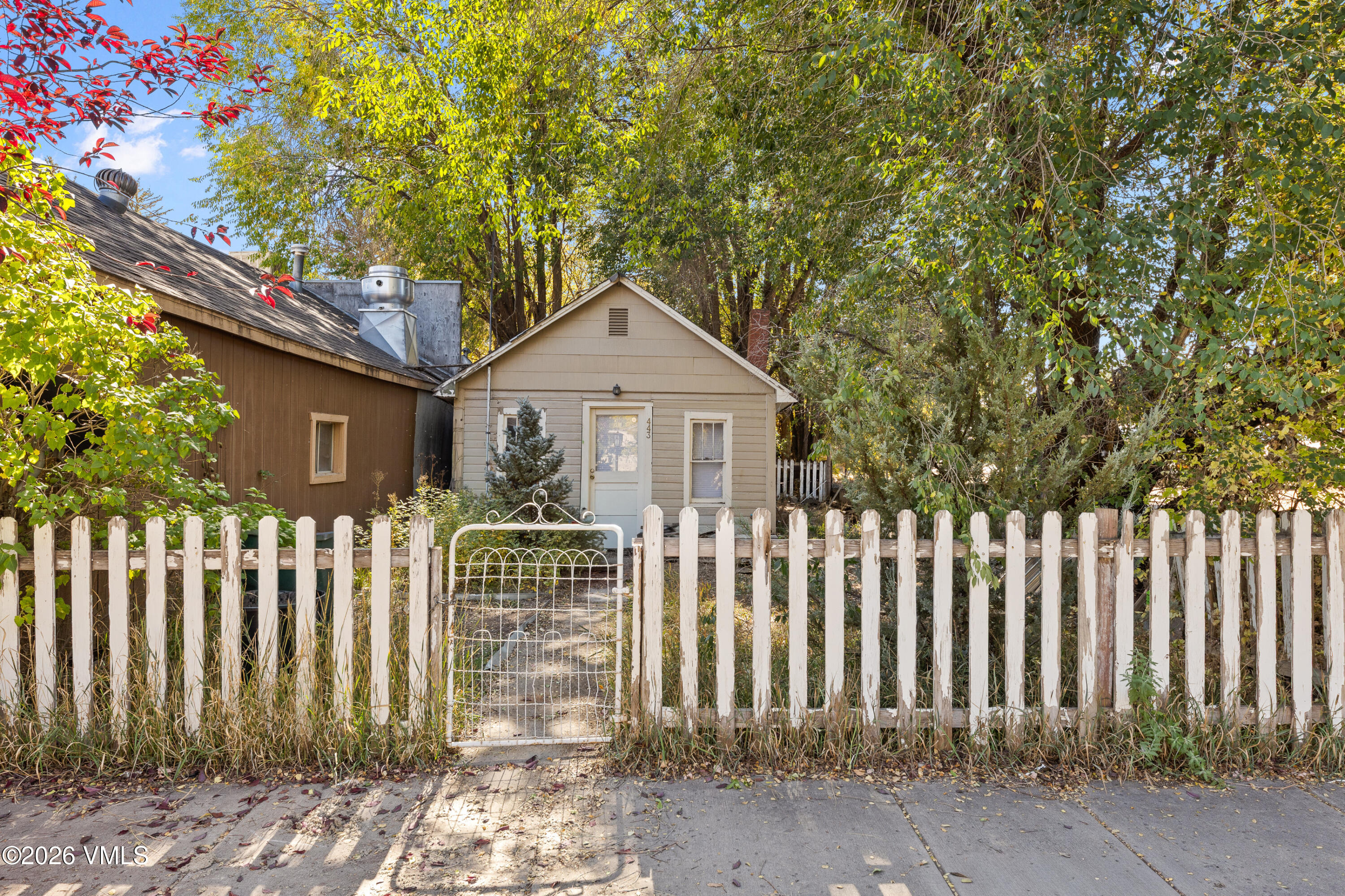 443 Railroad Avenue