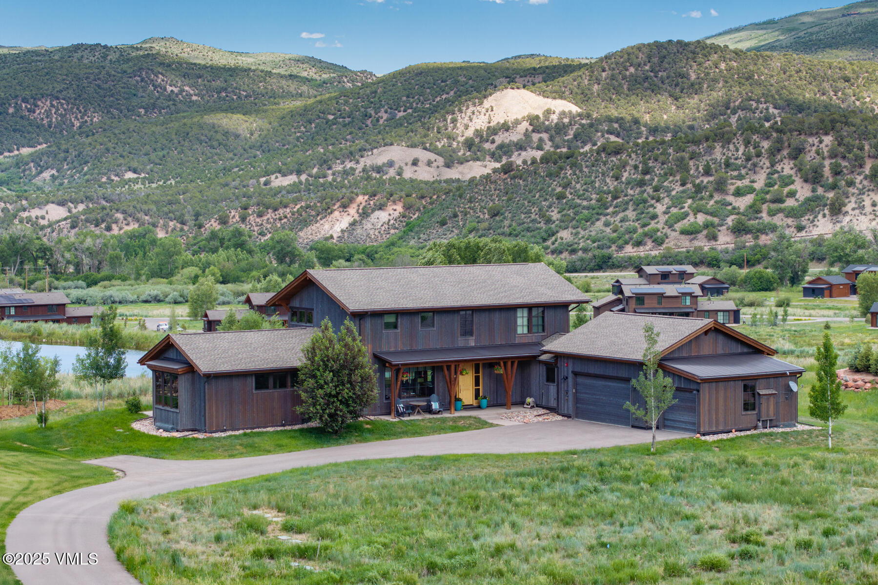 140 Hunters View Lane
