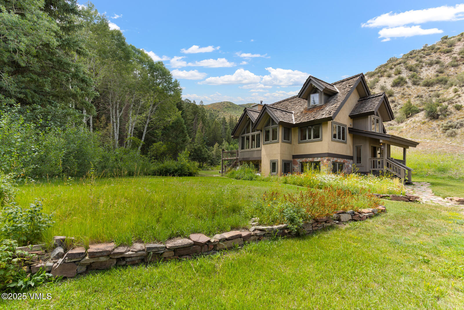 1153 Squaw Creek Road