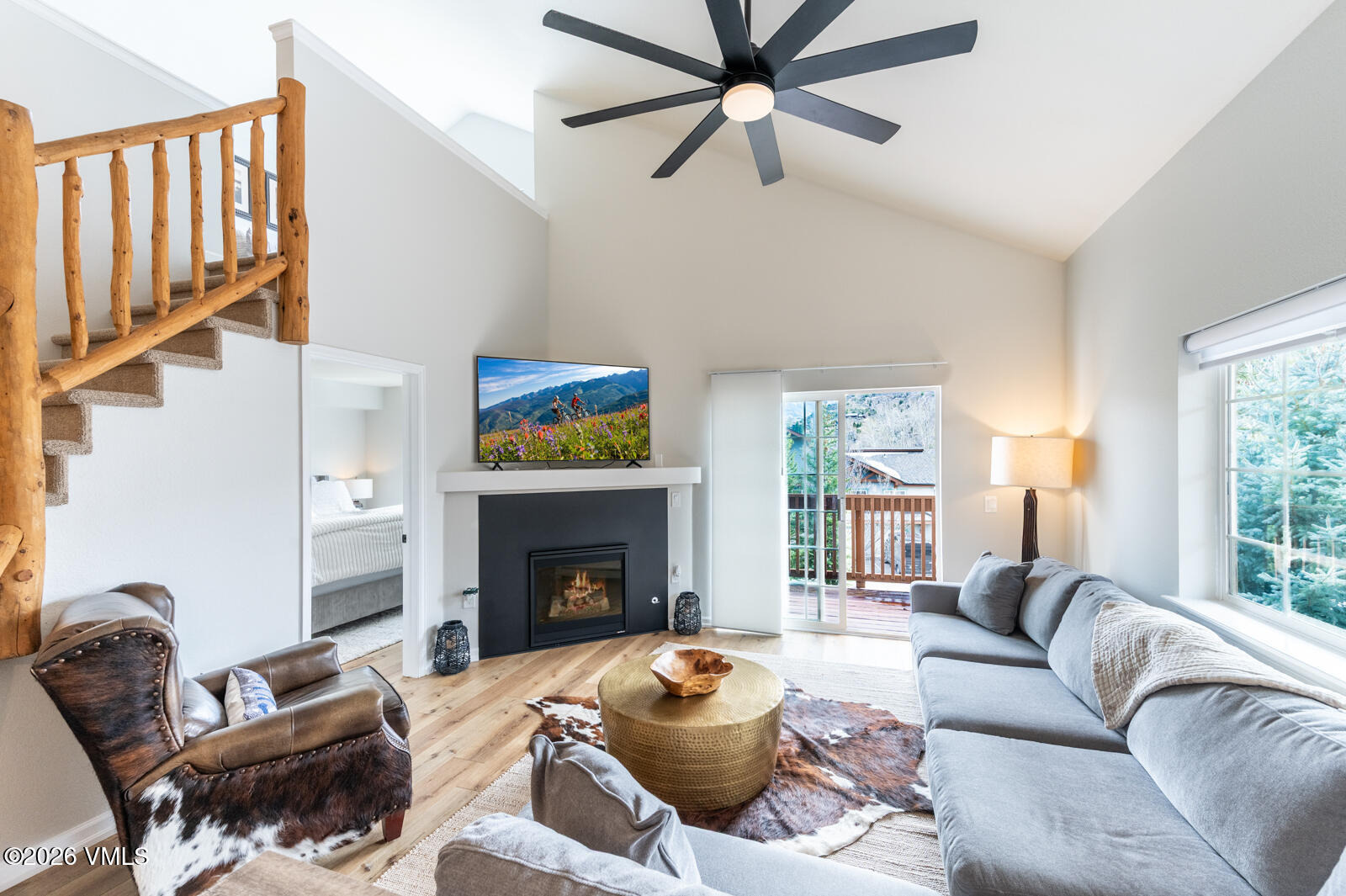 2105 Crazy Horse Circle 2105