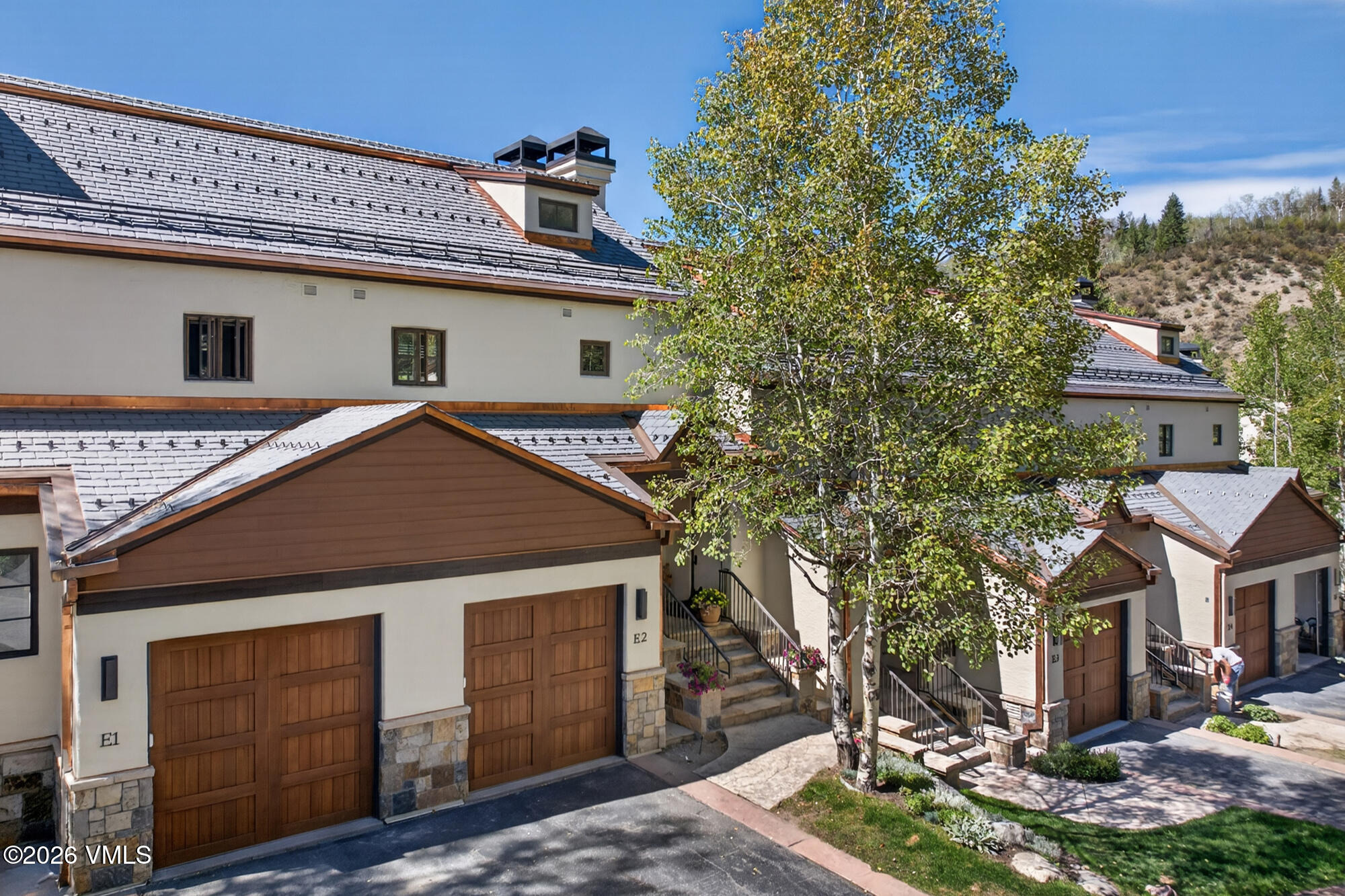 17 Meadow Court E-2