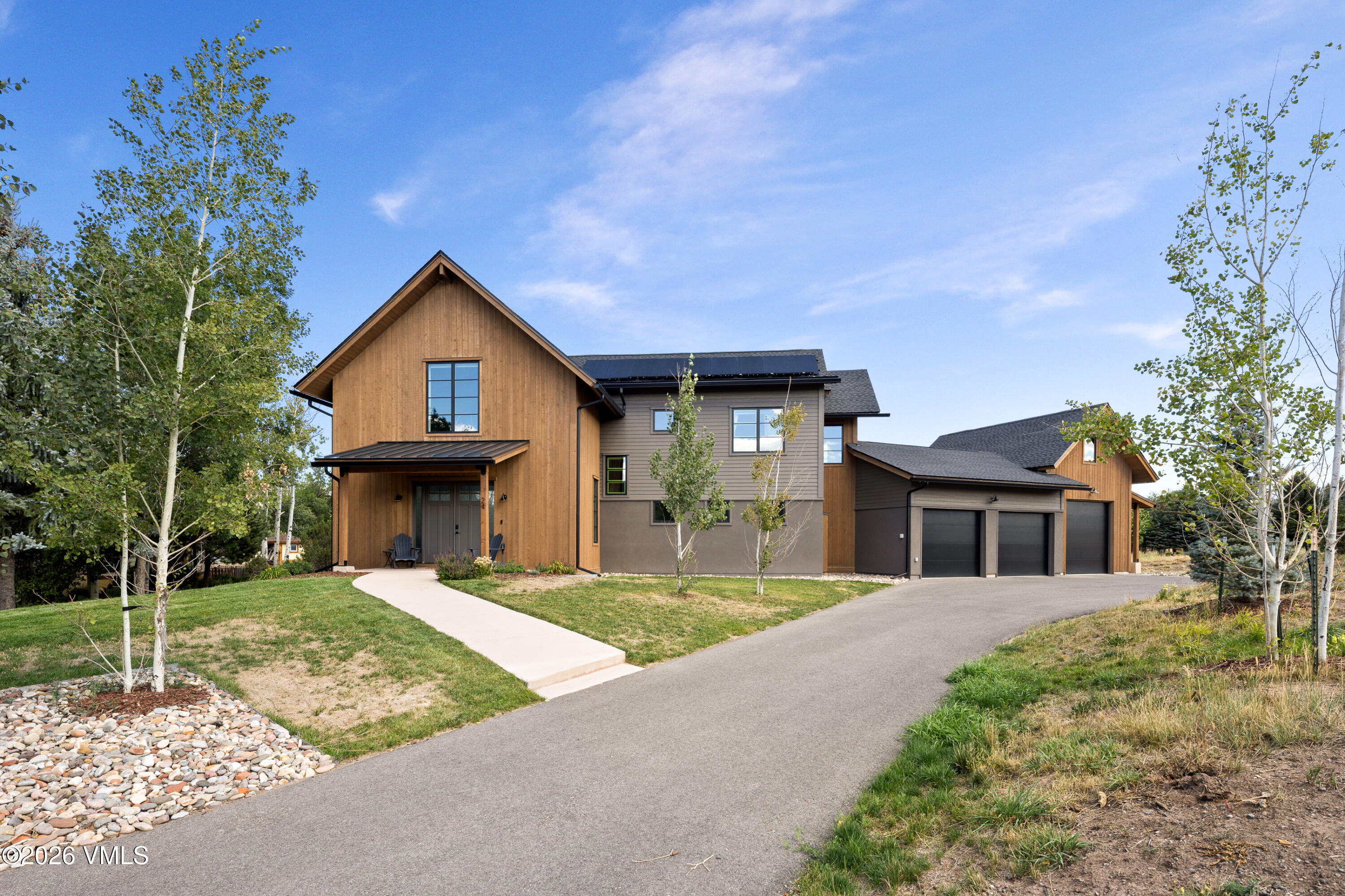 24 Redhaw Close